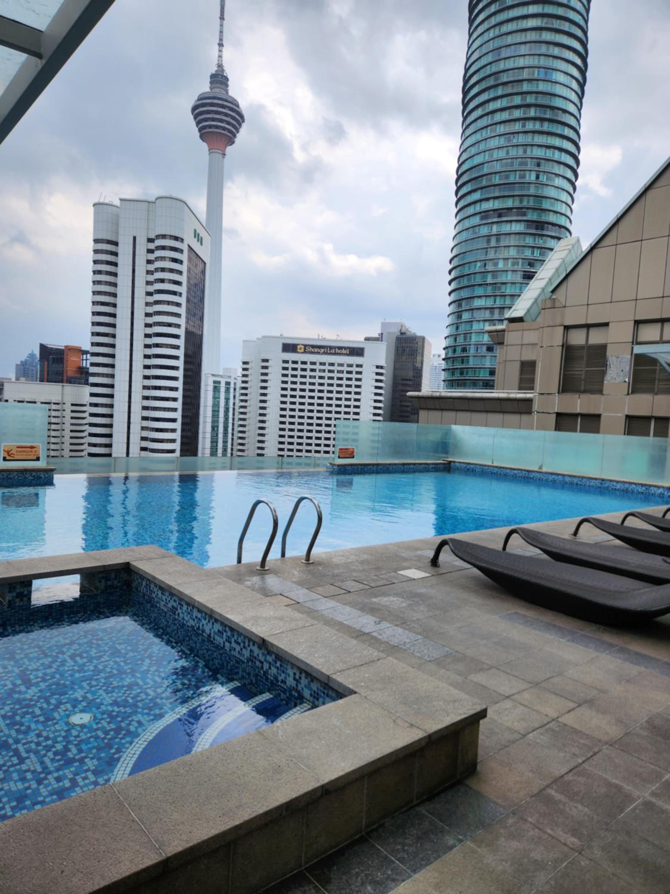163 STUDIO walking distance to Petronas Twin Tower KLCC by Zen Glo