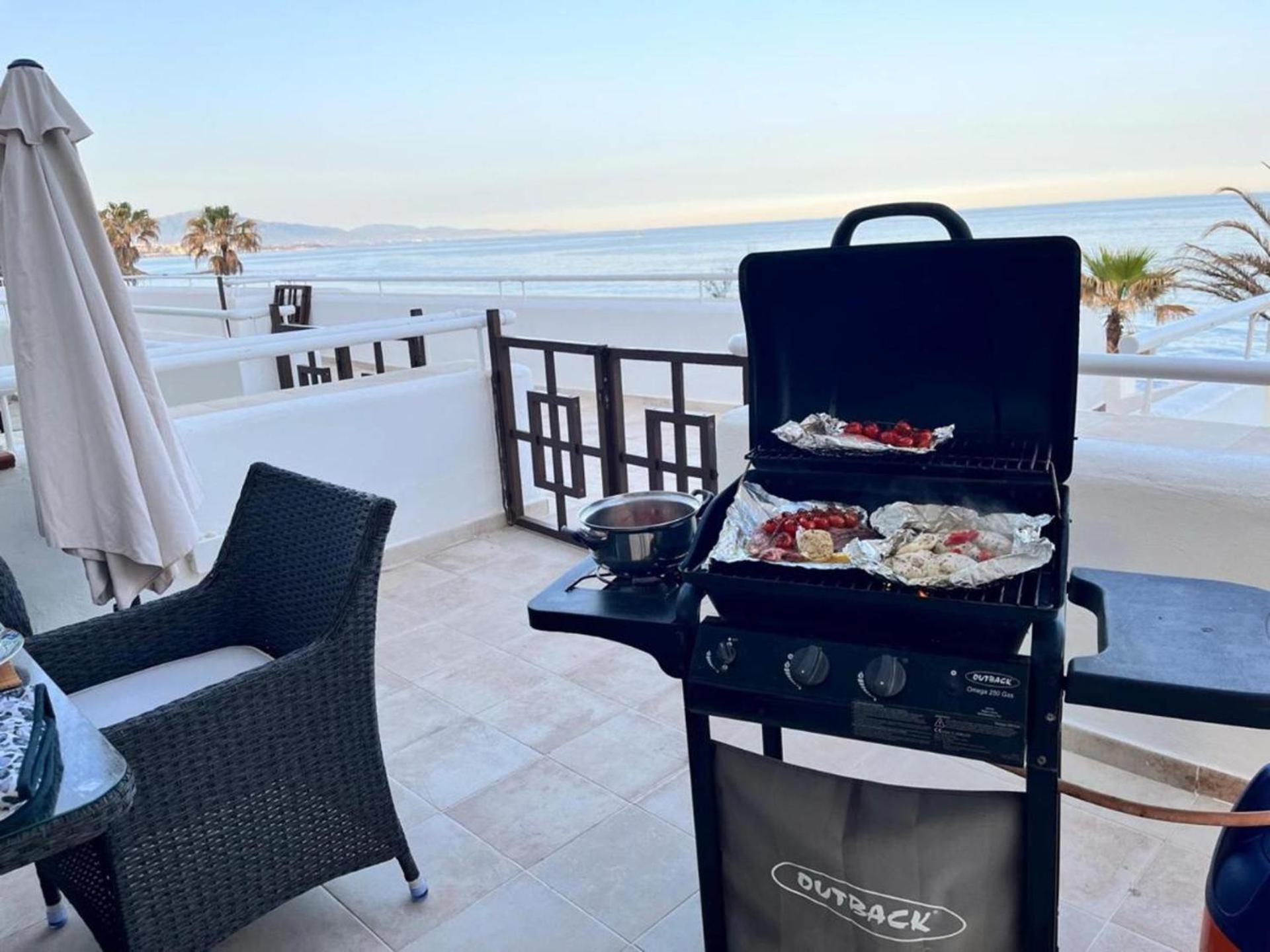 Spacious Stunning Views 2-Bed Apartment Estepona