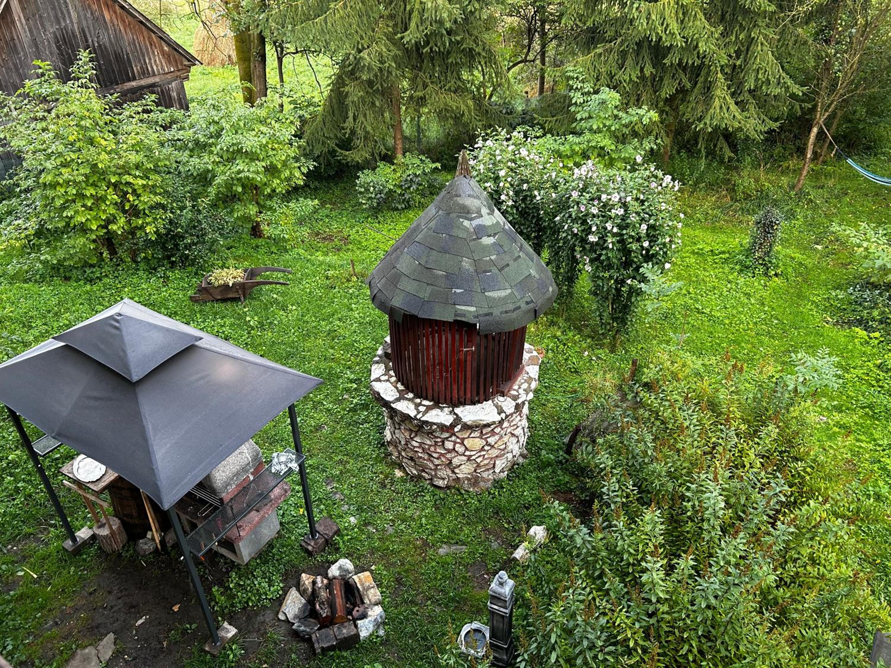 Photo 10