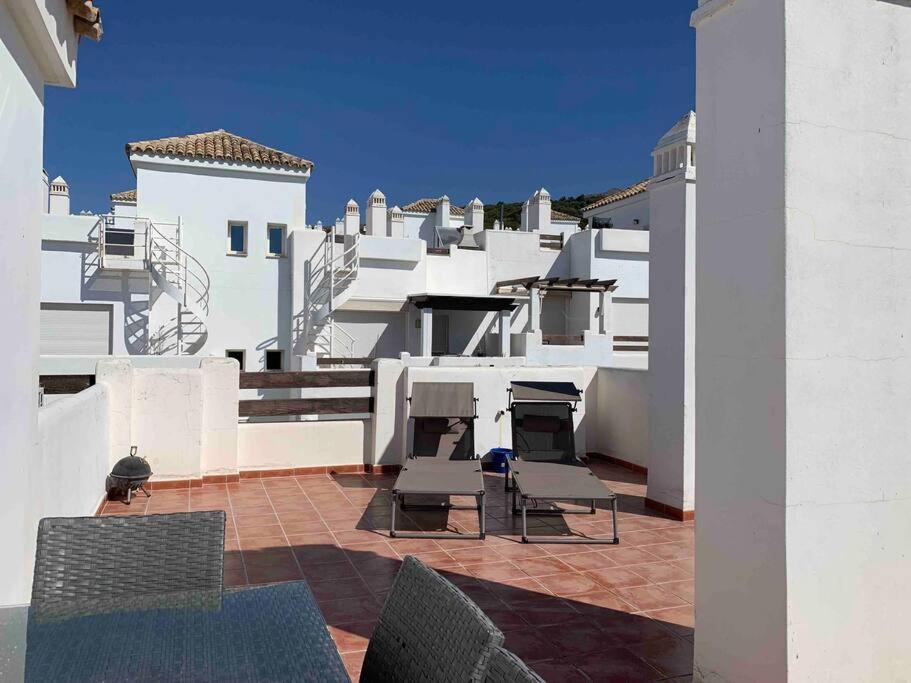 Penthouse Seaview and Golf Valle Romano Estepona