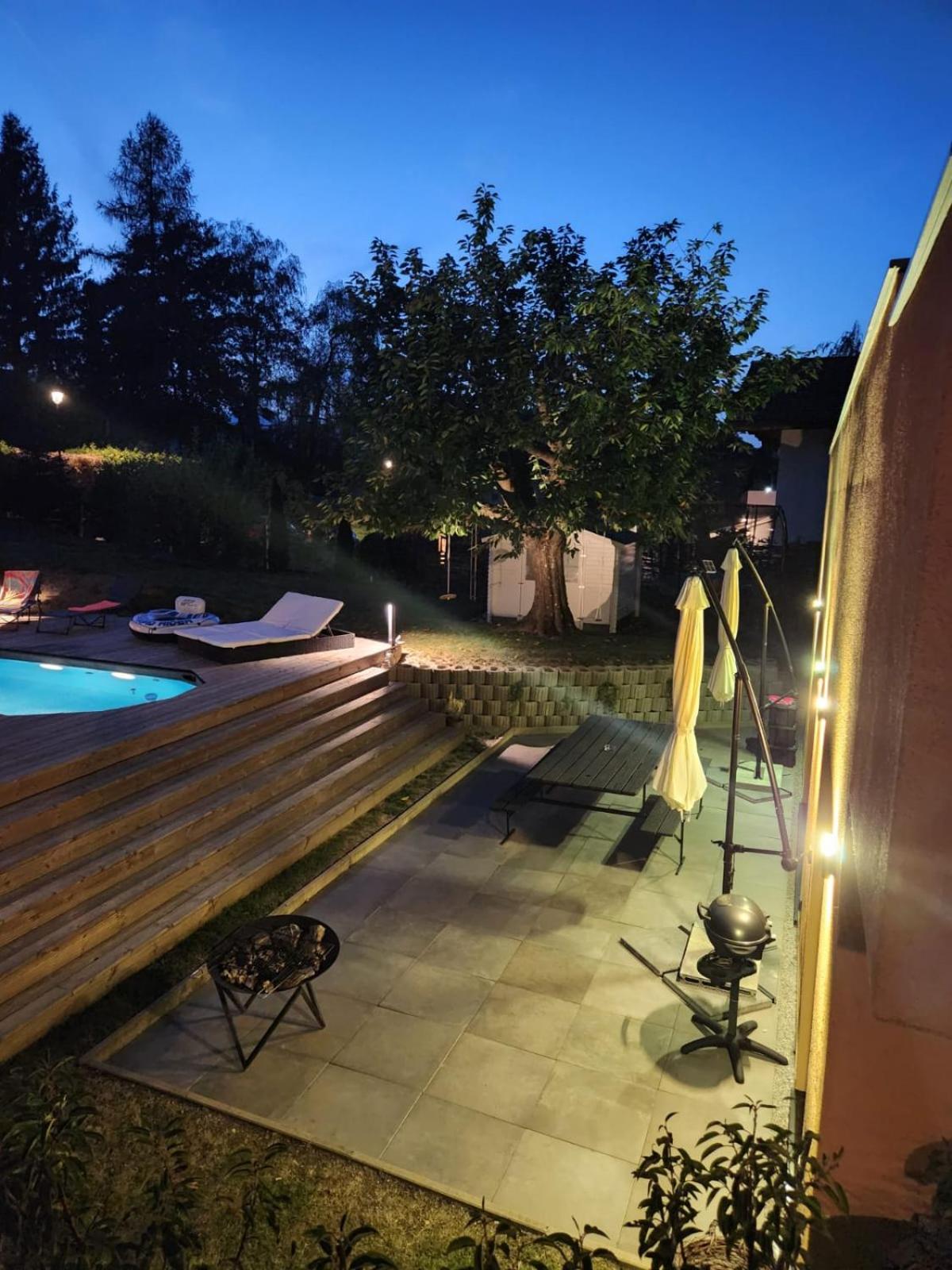 Appartement moderne avec terrasse et piscine à Châtel sur Bex