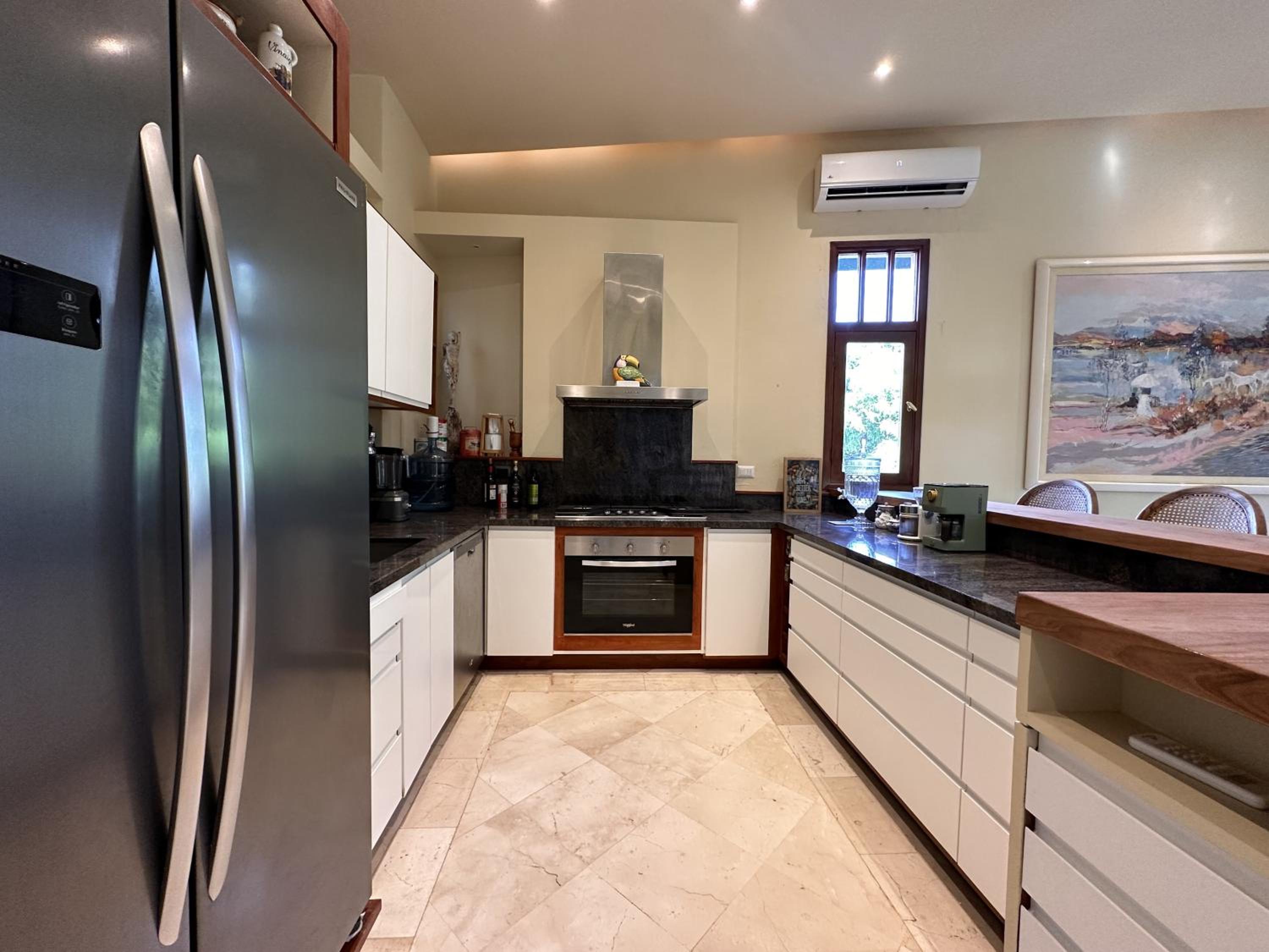 Unique two-level penthouse in the historical area