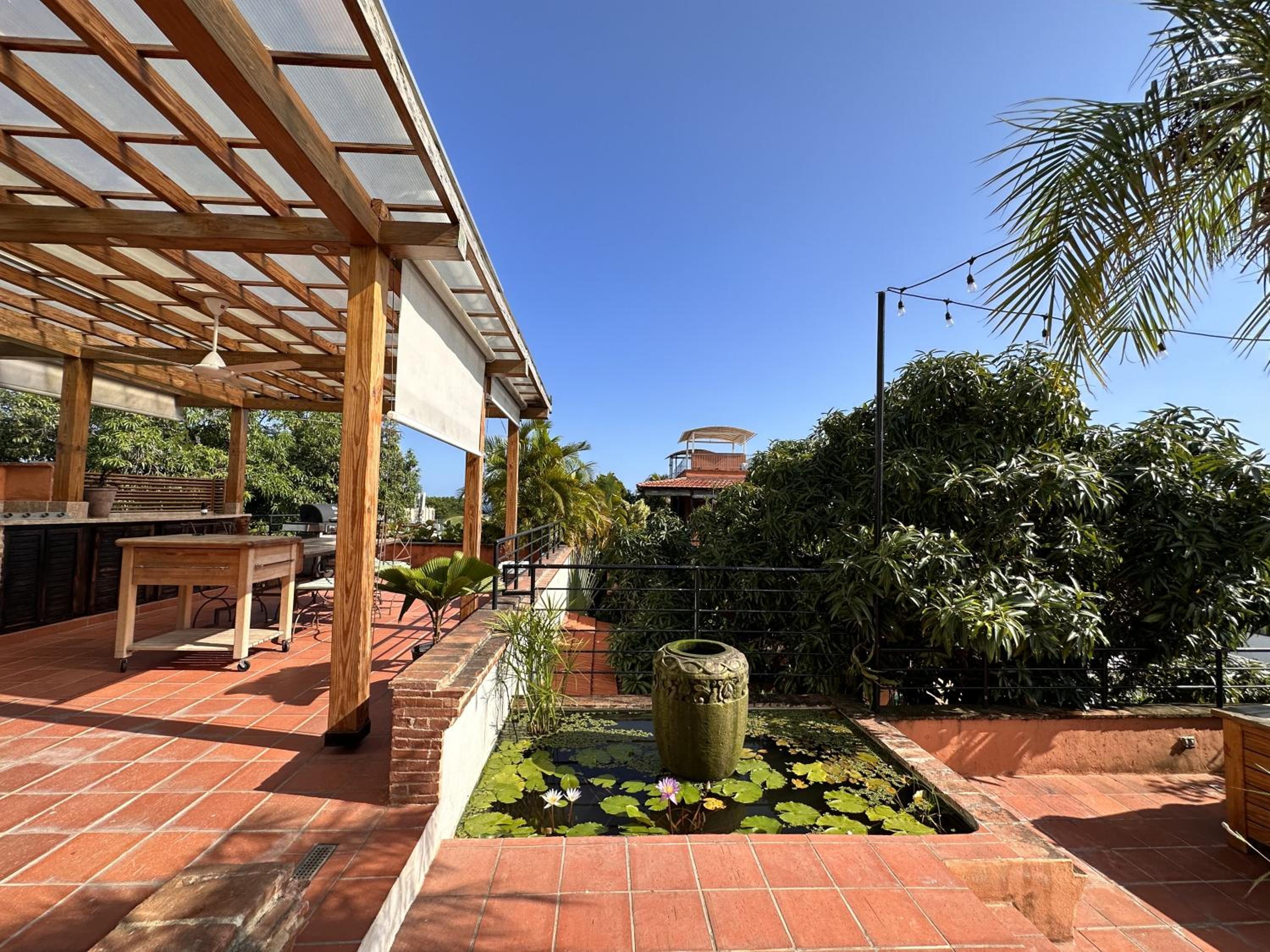 Unique two-level penthouse in the historical area