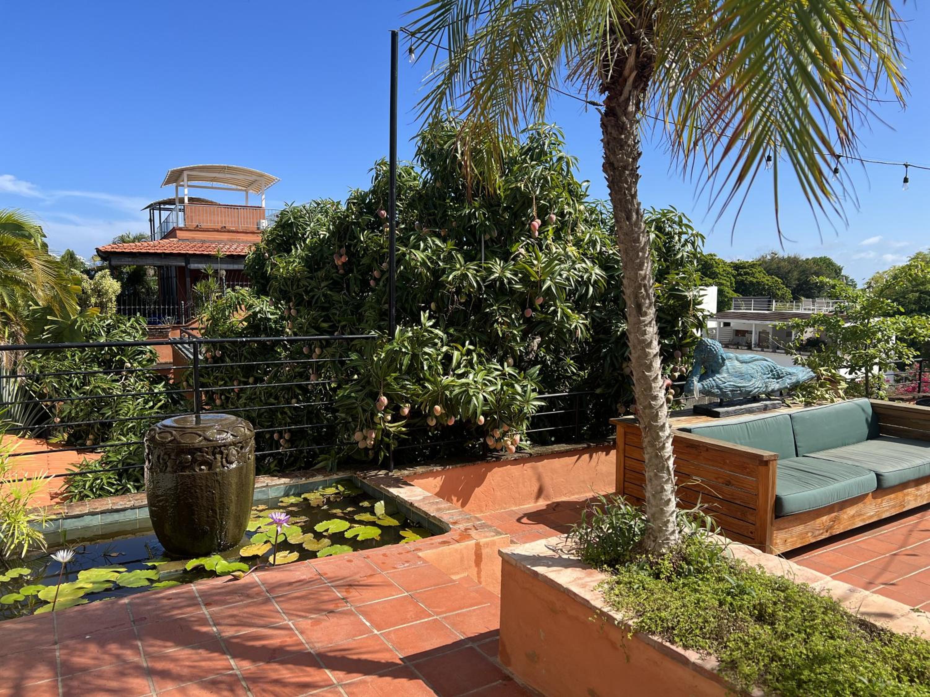 Unique two-level penthouse in the historical area