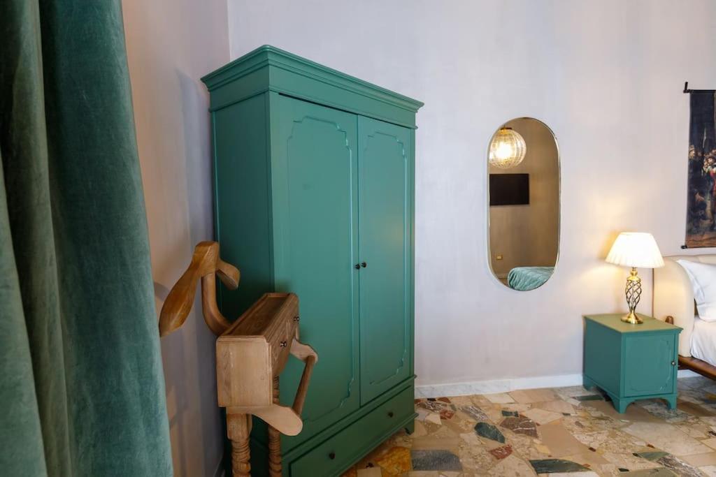 Serpenti home