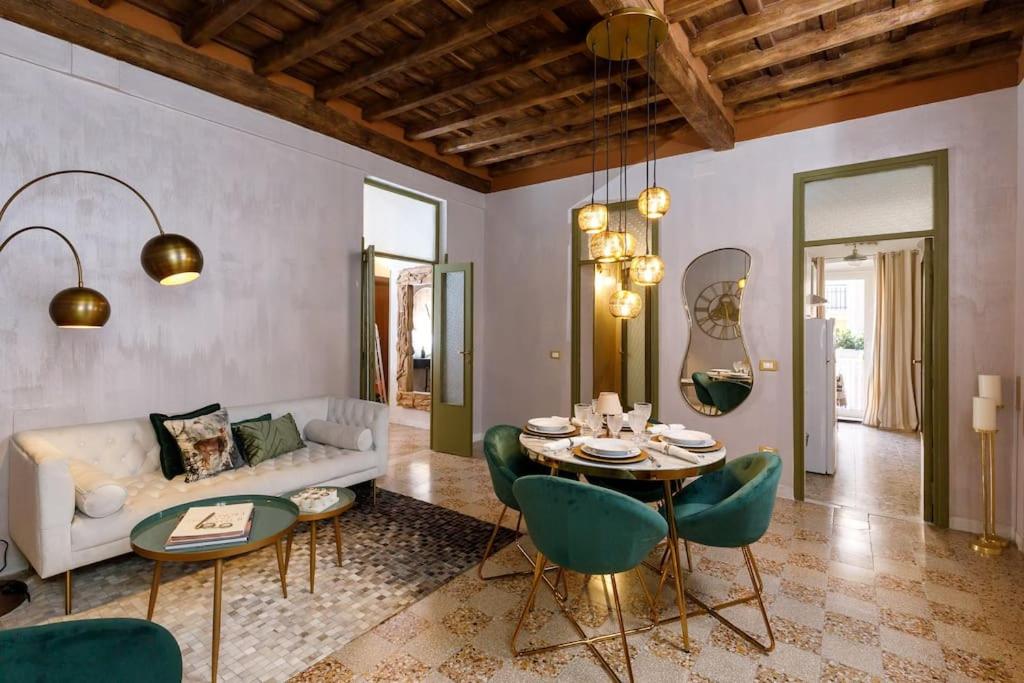 Serpenti home