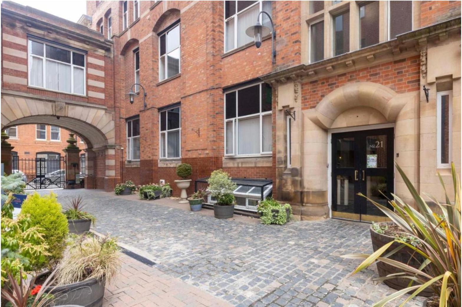 Leicester City Center - Sauna Pool Gym view 2