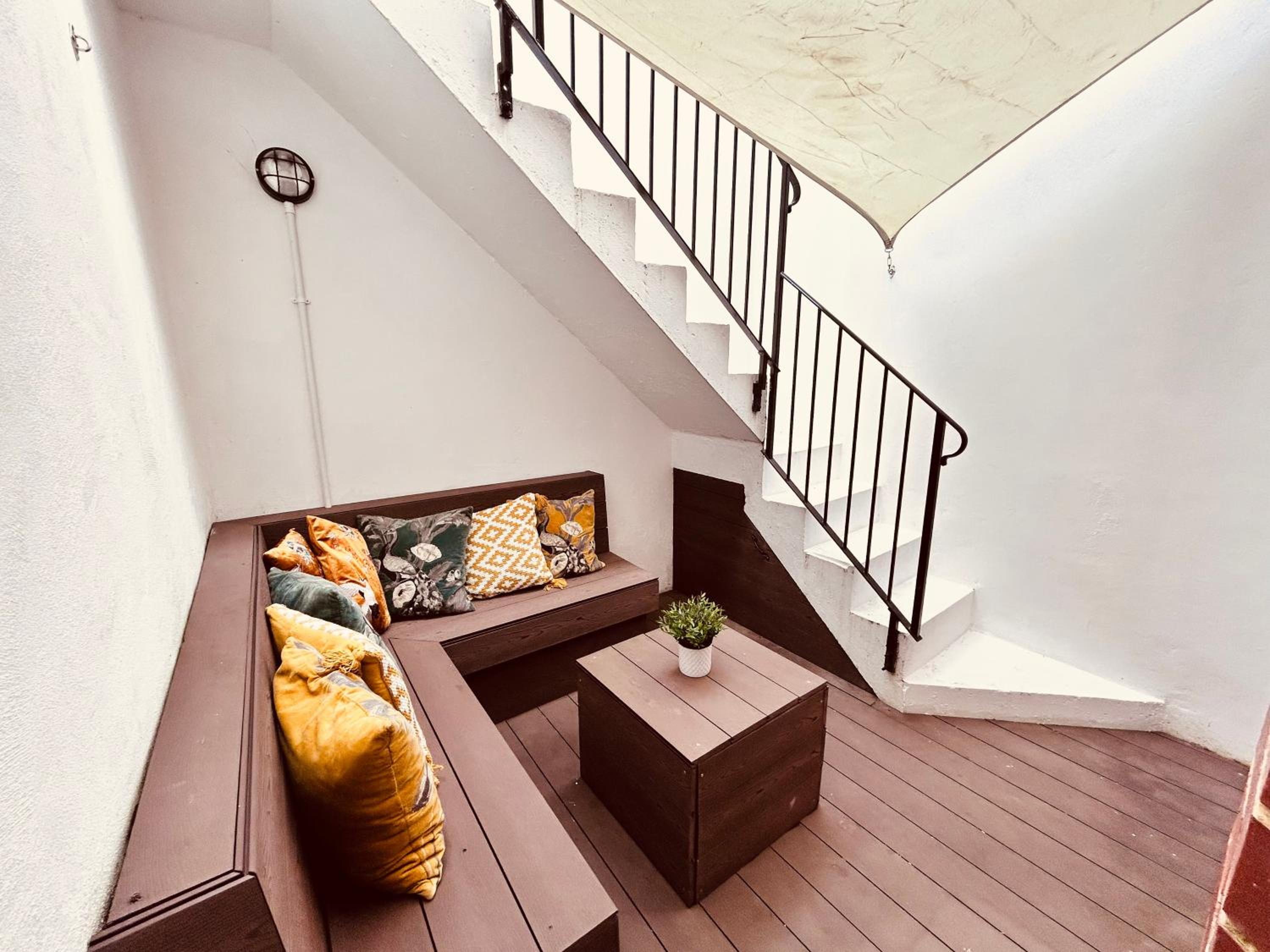 Stunning Spacious B.Apt. Slps.4