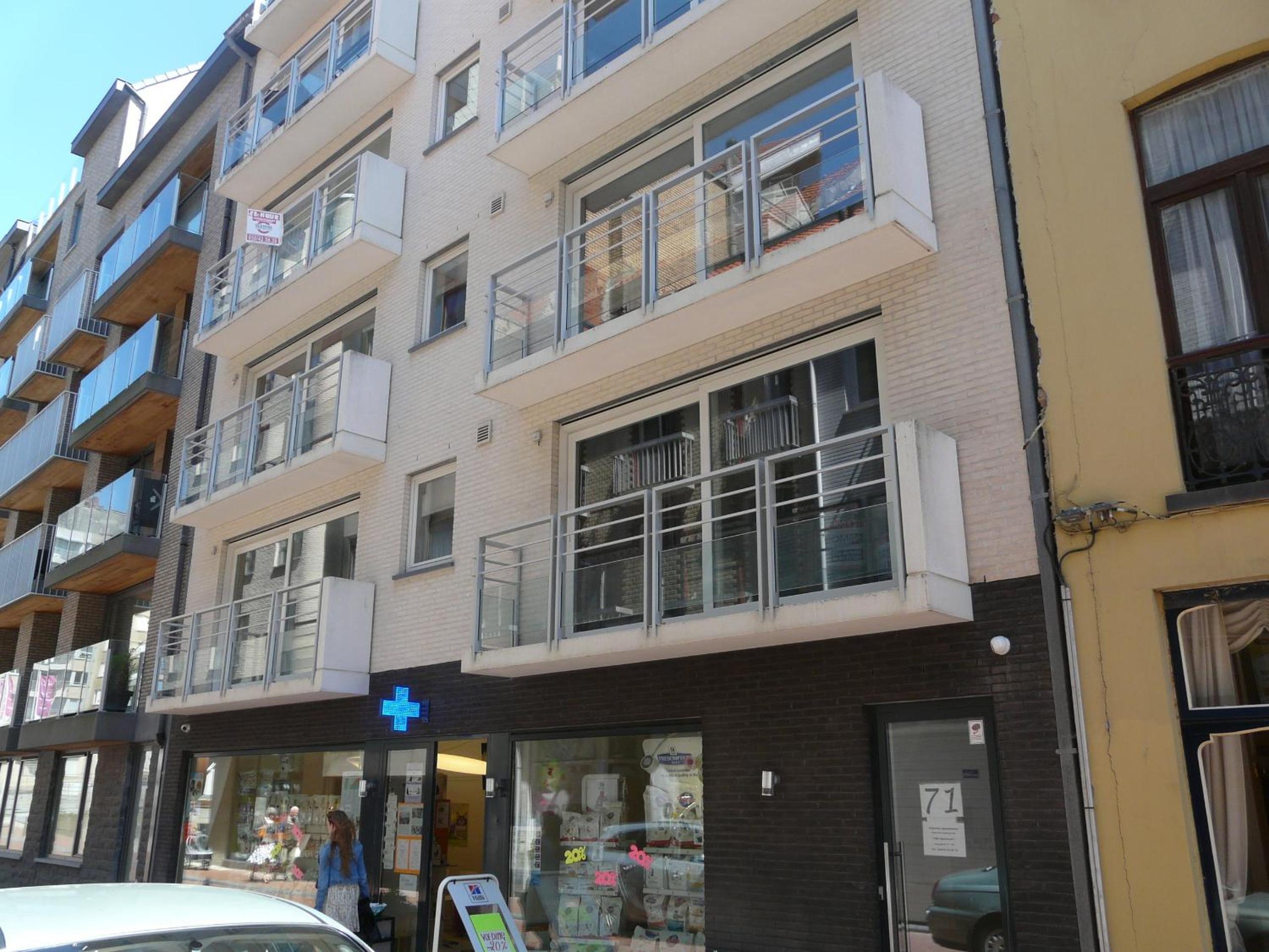 Photo 33