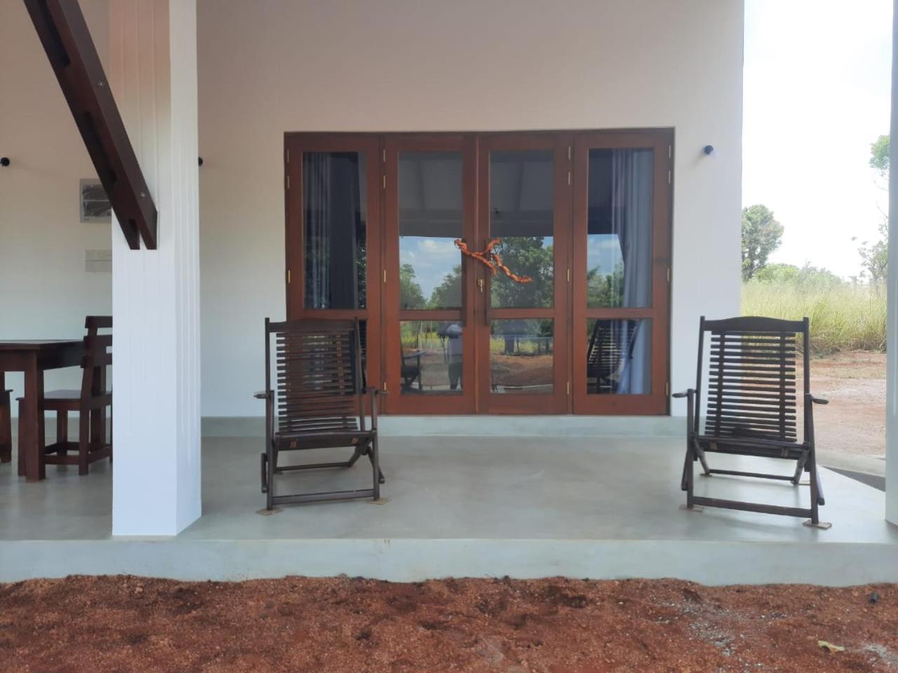 MONI FARM HOUSE WILPATTU view 5