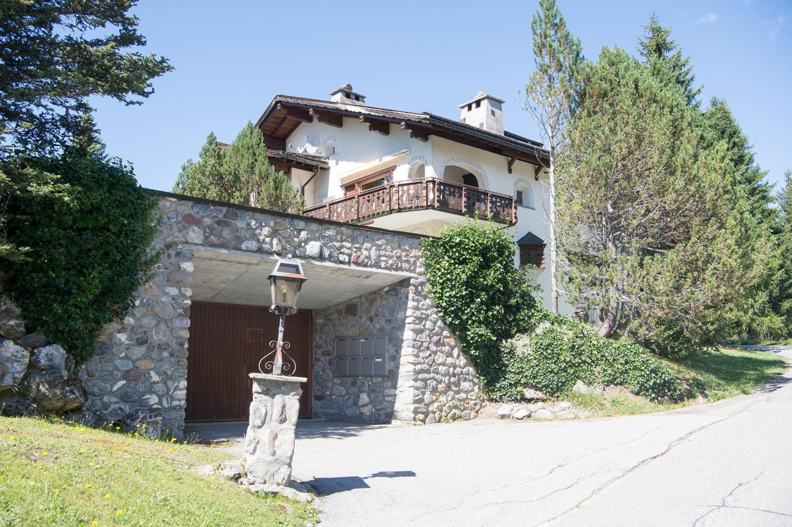 Chalet apartment with whirlpool