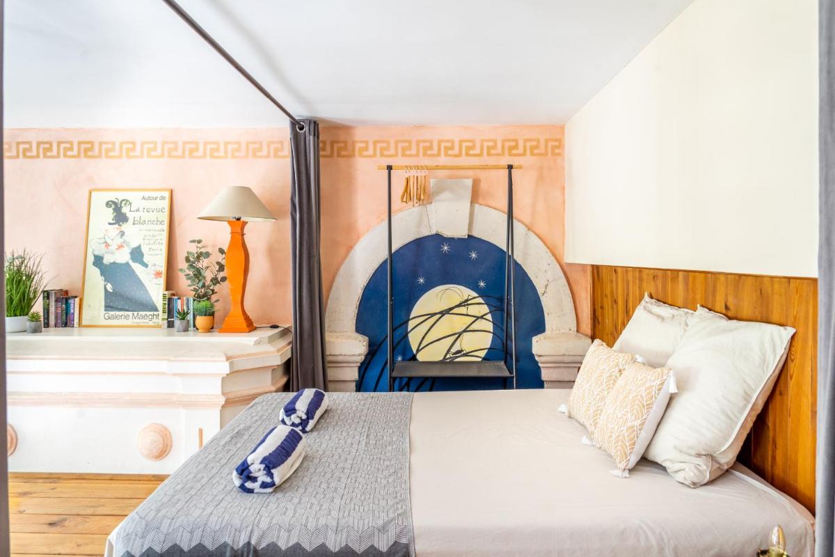Ultimate Relaxation for Family or Group at Renowned Couvent des Ursulines, a Tranquil Escape in Historic Pézenas