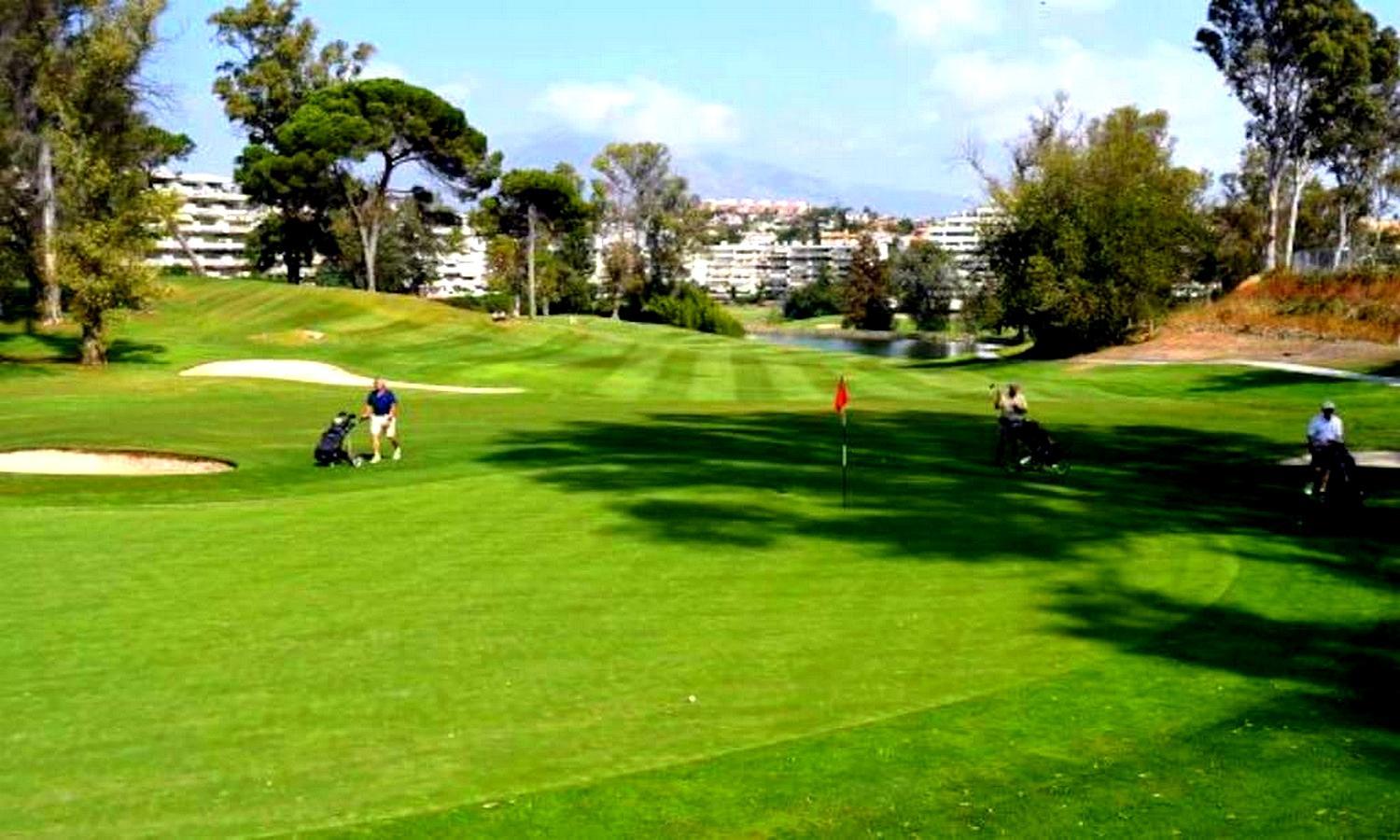 Apartamento en Marbella junto a campos de golf