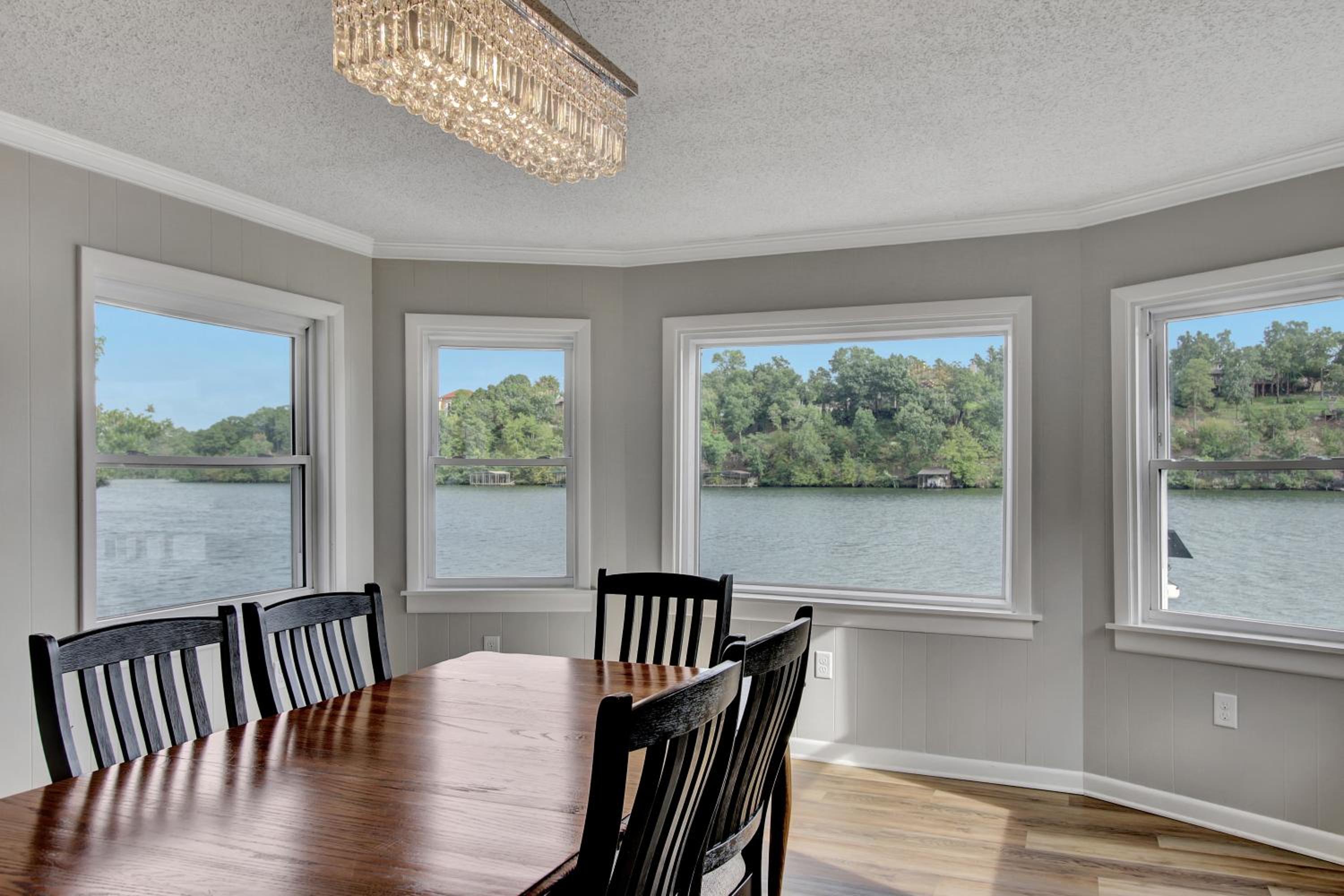 Lake Haven Chateau - Hot Tub, Game Room, Pontoon Boat, 3BR, 3 Bathroom view 5
