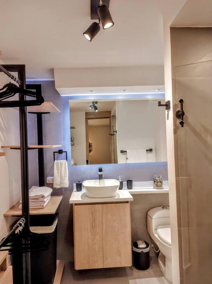 Hermoso y moderno apartaestudio en el norte de la ciudad, la Flora - 602