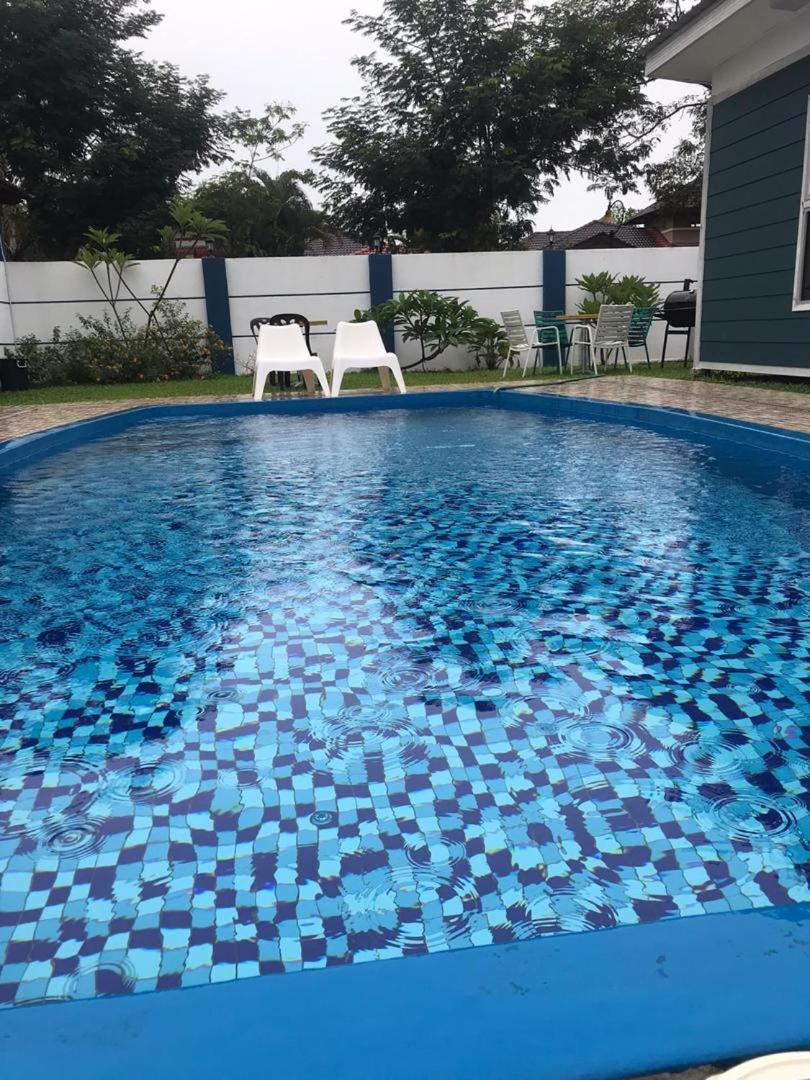 lot 1217 large private villa with pool A’Famosa golf resort melayu photo 4