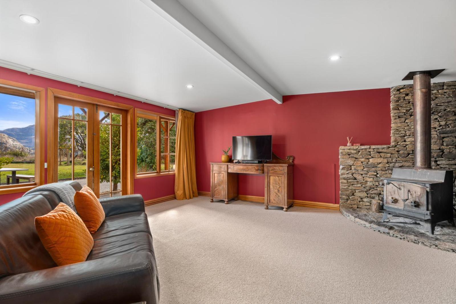 Glendhu Station Homestead - Glendhu Bay Home