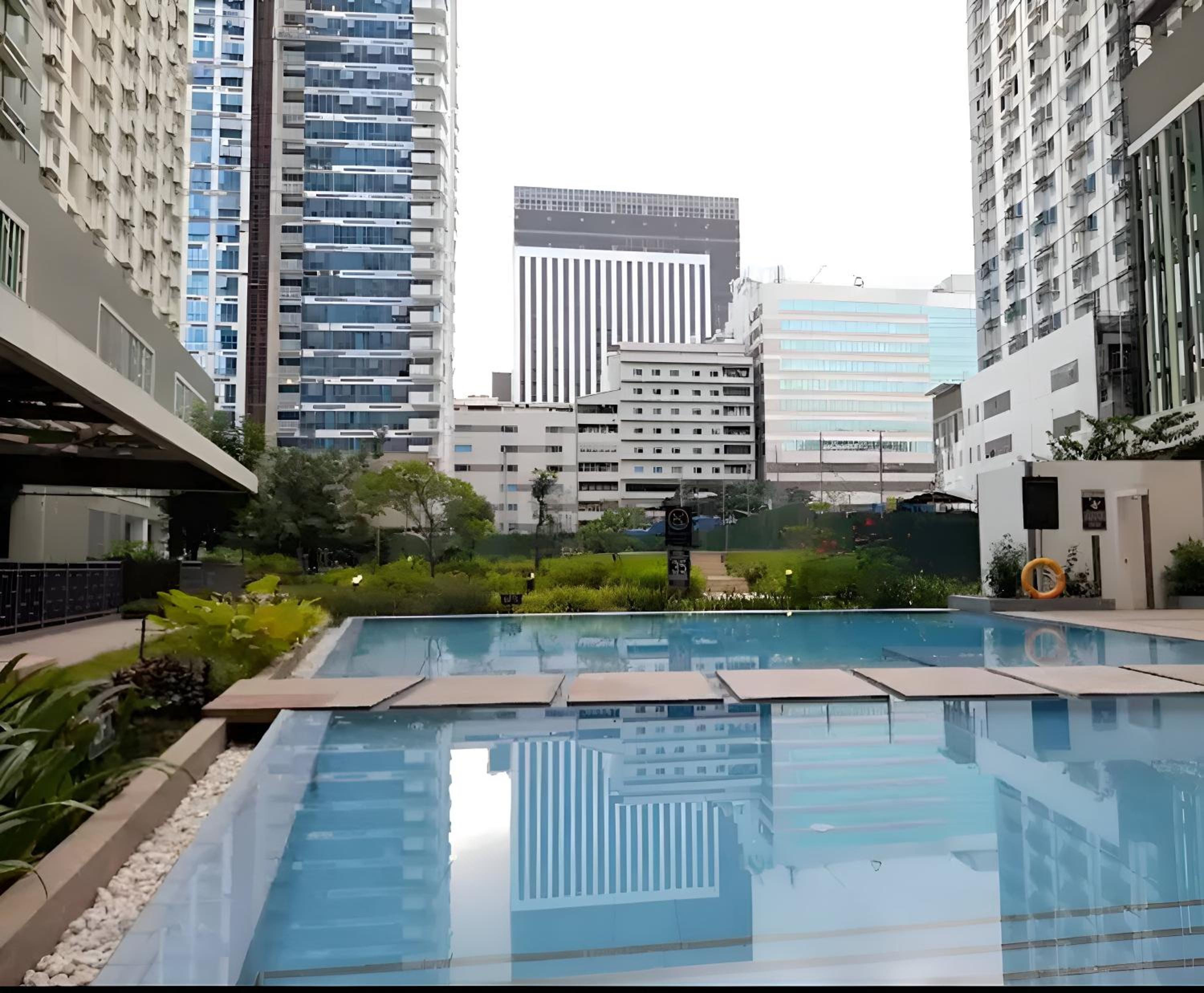 Cebu IT Park Avida Riala T4 City Scape view 2