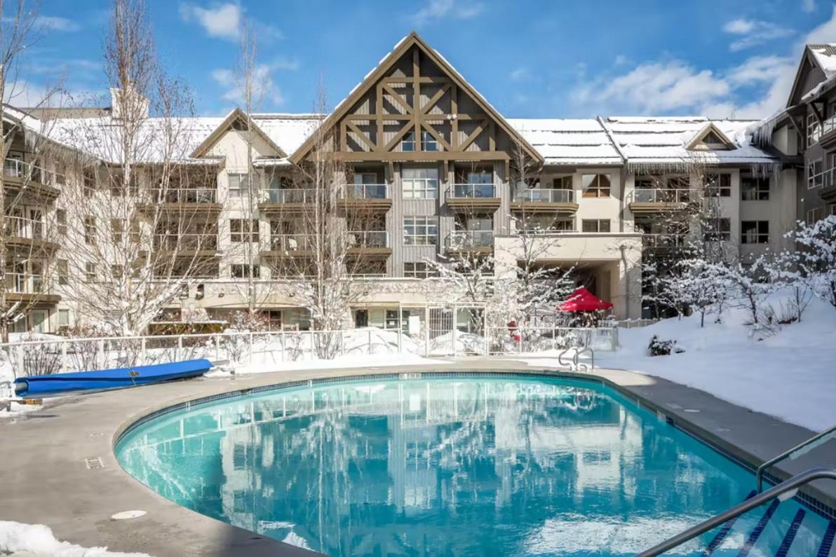 1BR in The Aspens, King Bed, True Ski In, Ski Out, Hot Tubs and Pool, Ski Valet, Private Balcony