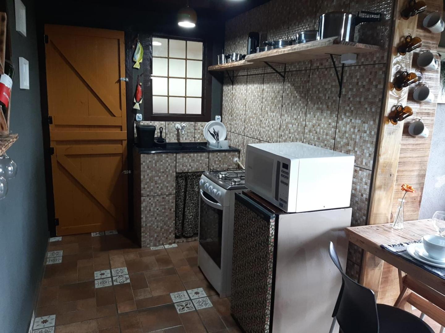 Chalé Pakere Montebello Lumiar - lareira, wi-fi, sauna, piscina - vista incrível - locação do chalé sem prestação de serviços