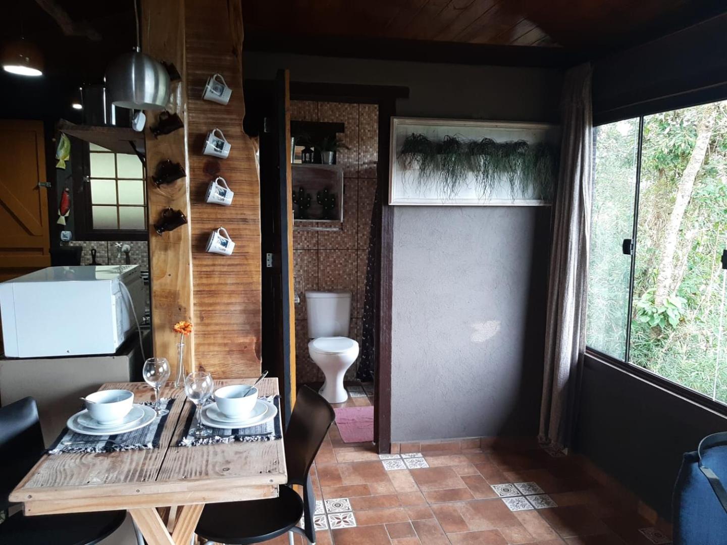 Chalé Pakere Montebello Lumiar - lareira, wi-fi, sauna, piscina - vista incrível - locação do chalé sem prestação de serviços