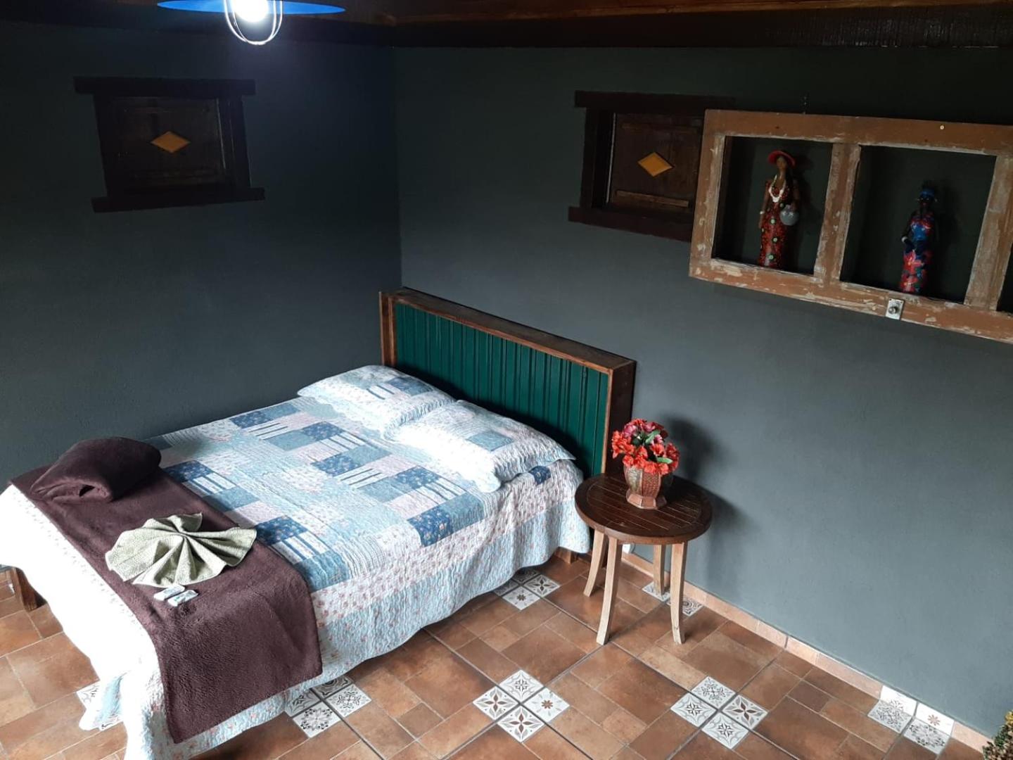 Chalé Pakere Montebello Lumiar - lareira, wi-fi, sauna, piscina - vista incrível - locação do chalé sem prestação de serviços