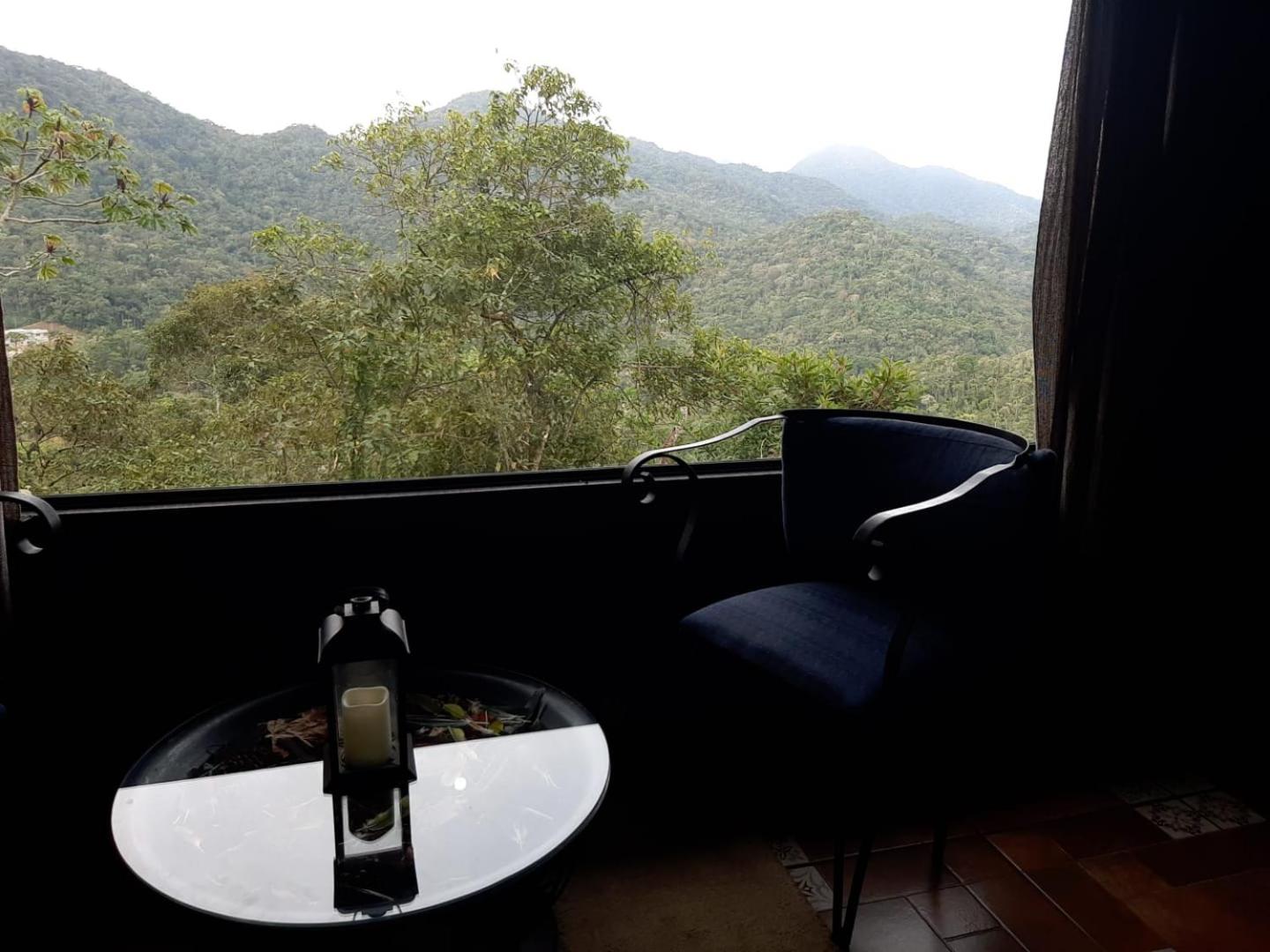Chalé Pakere Montebello Lumiar - lareira, wi-fi, sauna, piscina - vista incrível - locação do chalé sem prestação de serviços