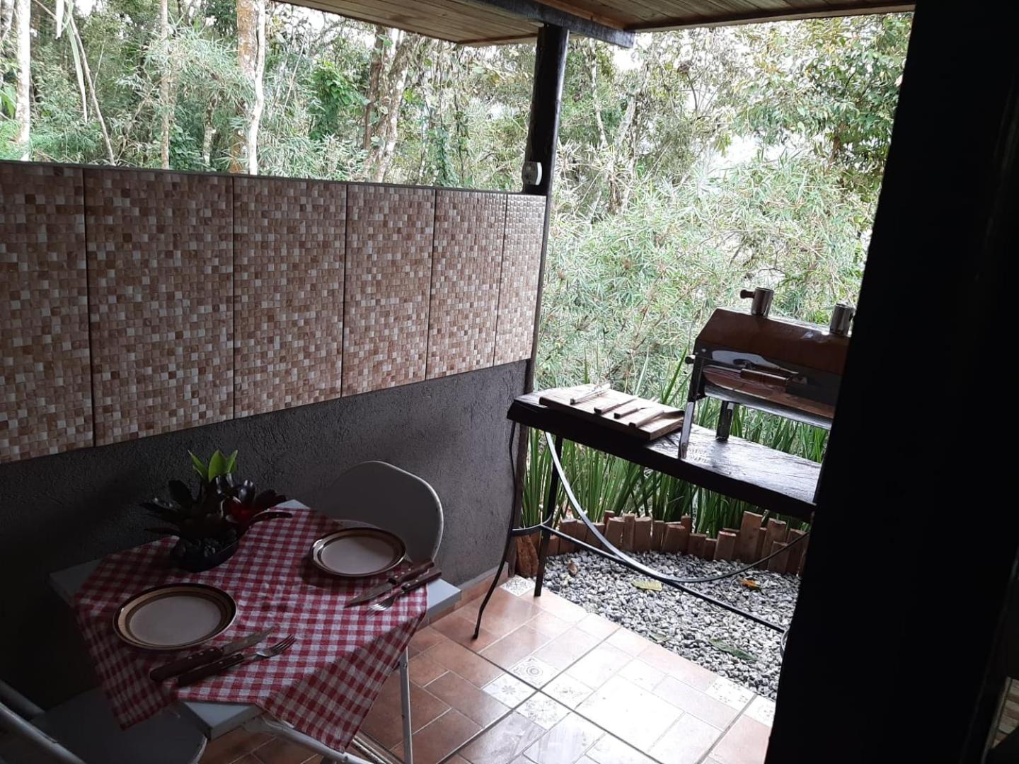 Chalé Pakere Montebello Lumiar - lareira, wi-fi, sauna, piscina - vista incrível - locação do chalé sem prestação de serviços