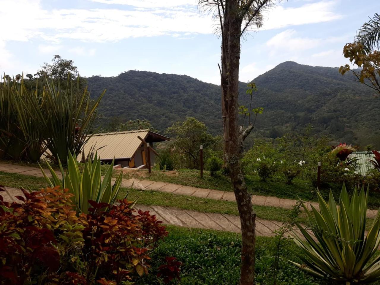 Chalé Pakere Montebello Lumiar - lareira, wi-fi, sauna, piscina - vista incrível - locação do chalé sem prestação de serviços