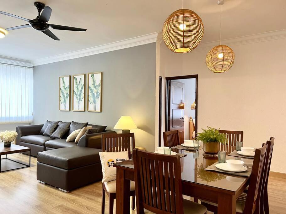 Wisma Cosway near Pavilion KL Dual Key Apartment by Sleepy Bear
