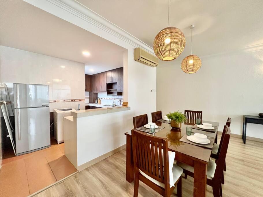 Wisma Cosway near Pavilion KL Dual Key Apartment by Sleepy Bear