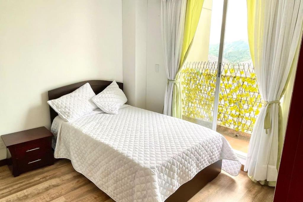 Av santander Apartaestudio premium
