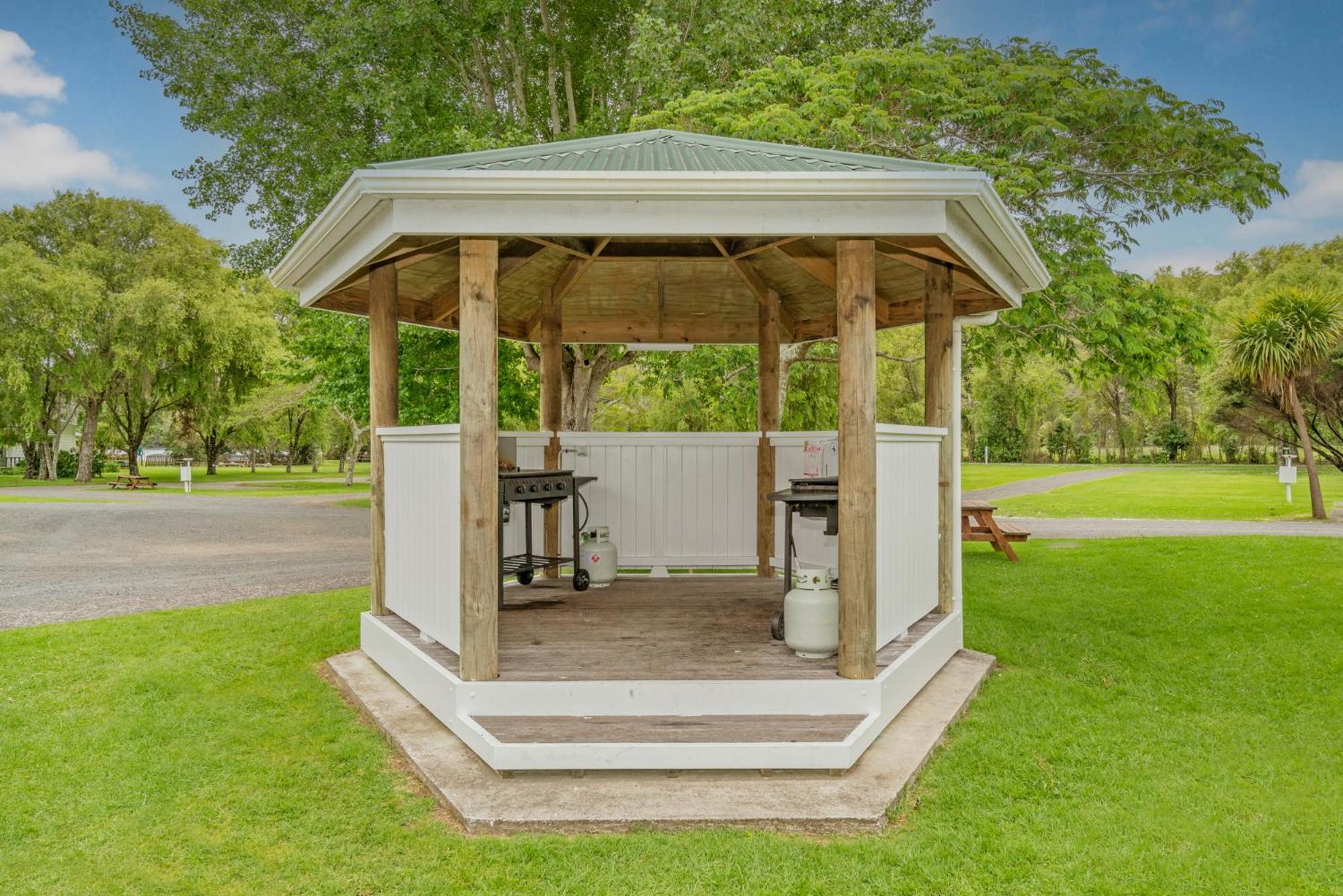 Coromandel Shelly Beach TOP 10 Holiday Park