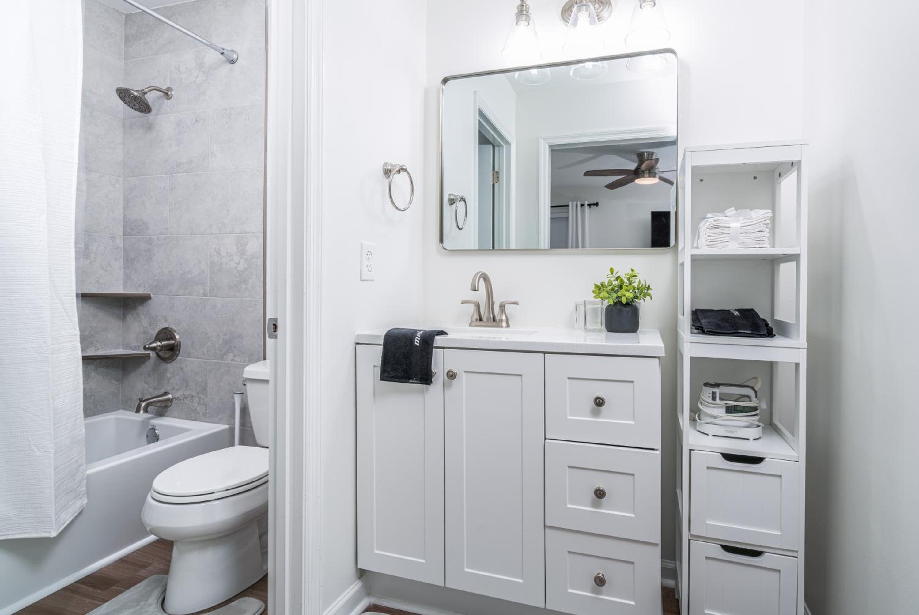 Luxe Home Near Braves Stadium - Property Image 4