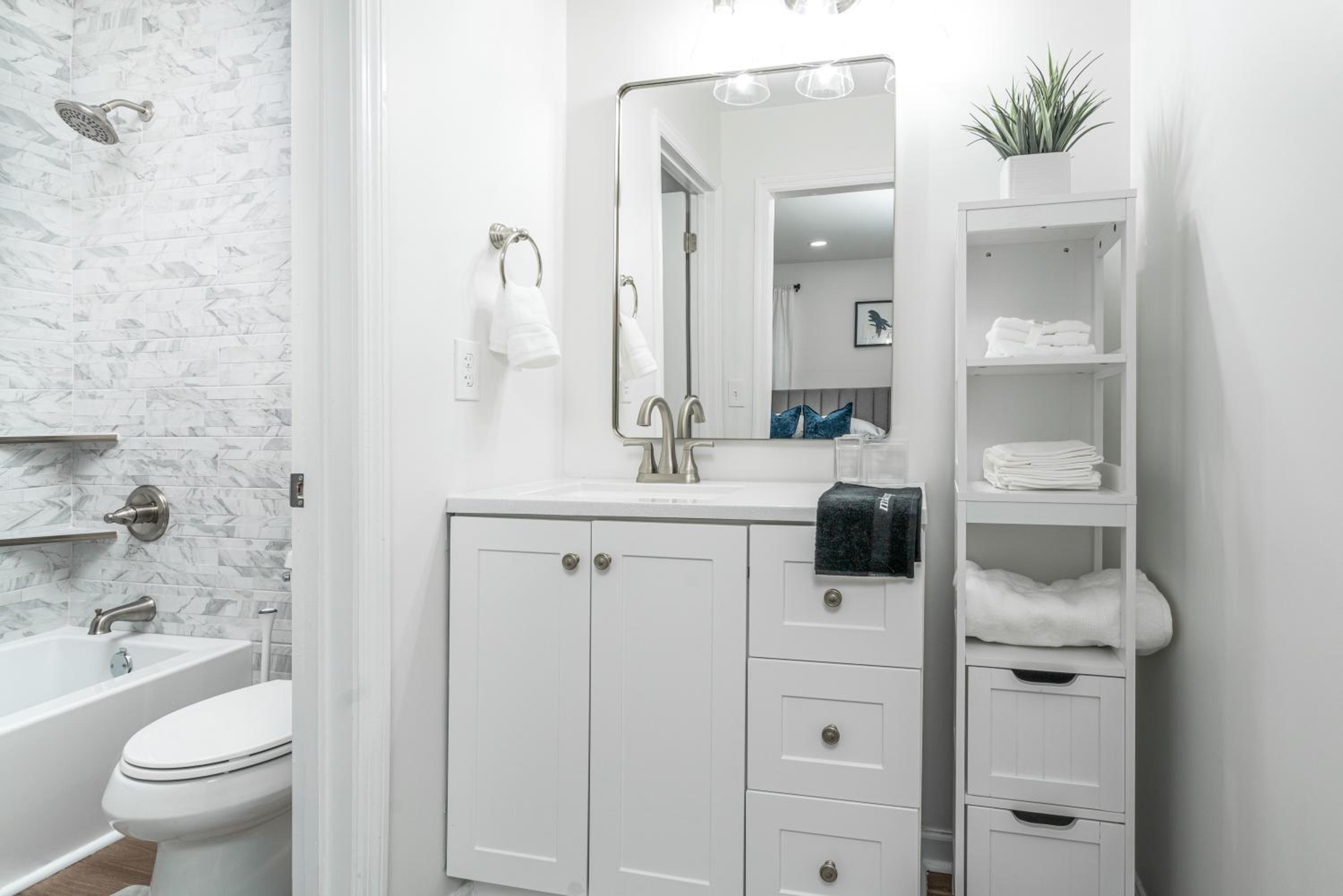 Luxe Home Near Braves Stadium - Property Image 2