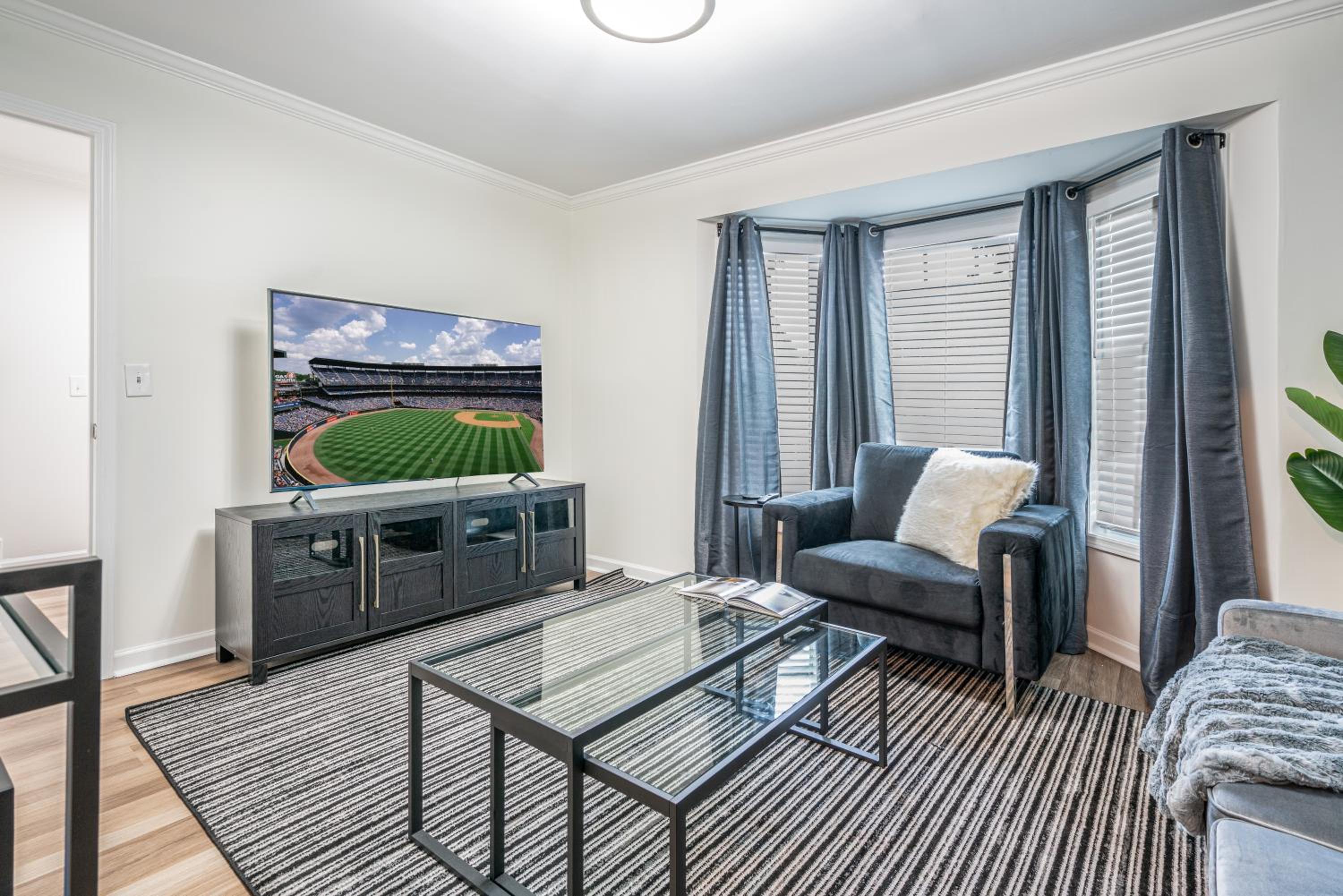 Luxe Home Near Braves Stadium - Property Image 7
