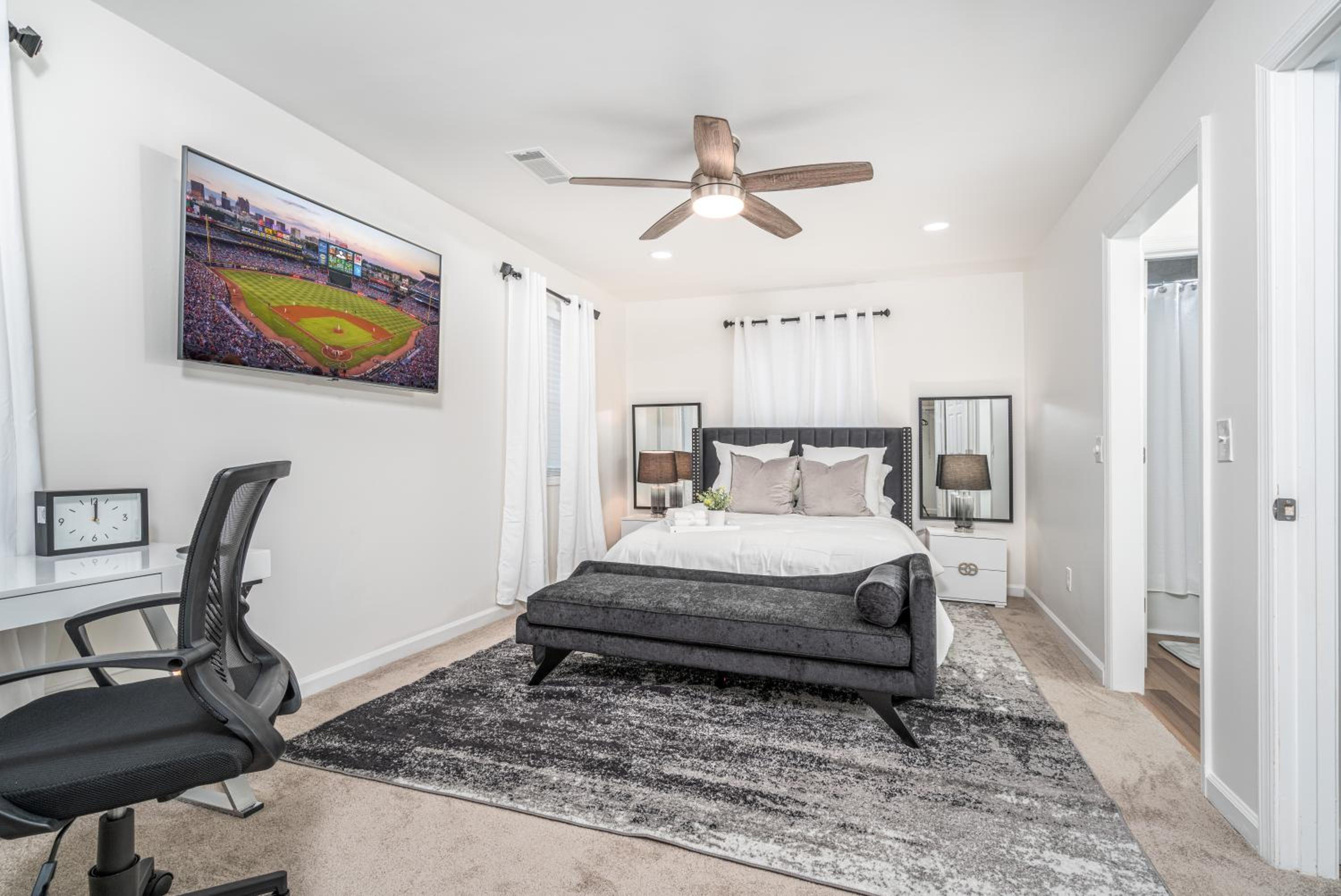 Luxe Home Near Braves Stadium - Property Image 8
