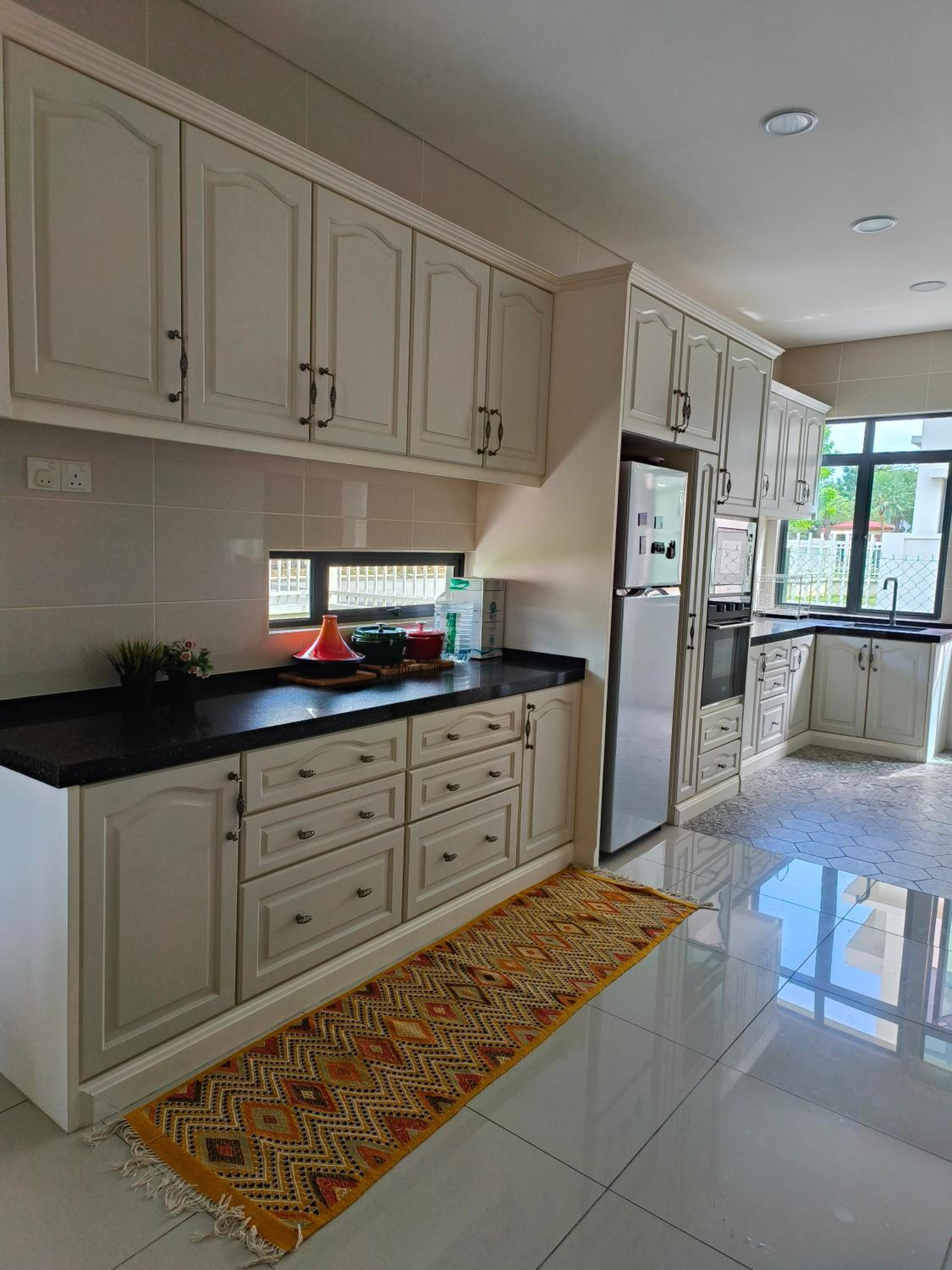 Nicely furnished Home in Kota Warisan photo 2