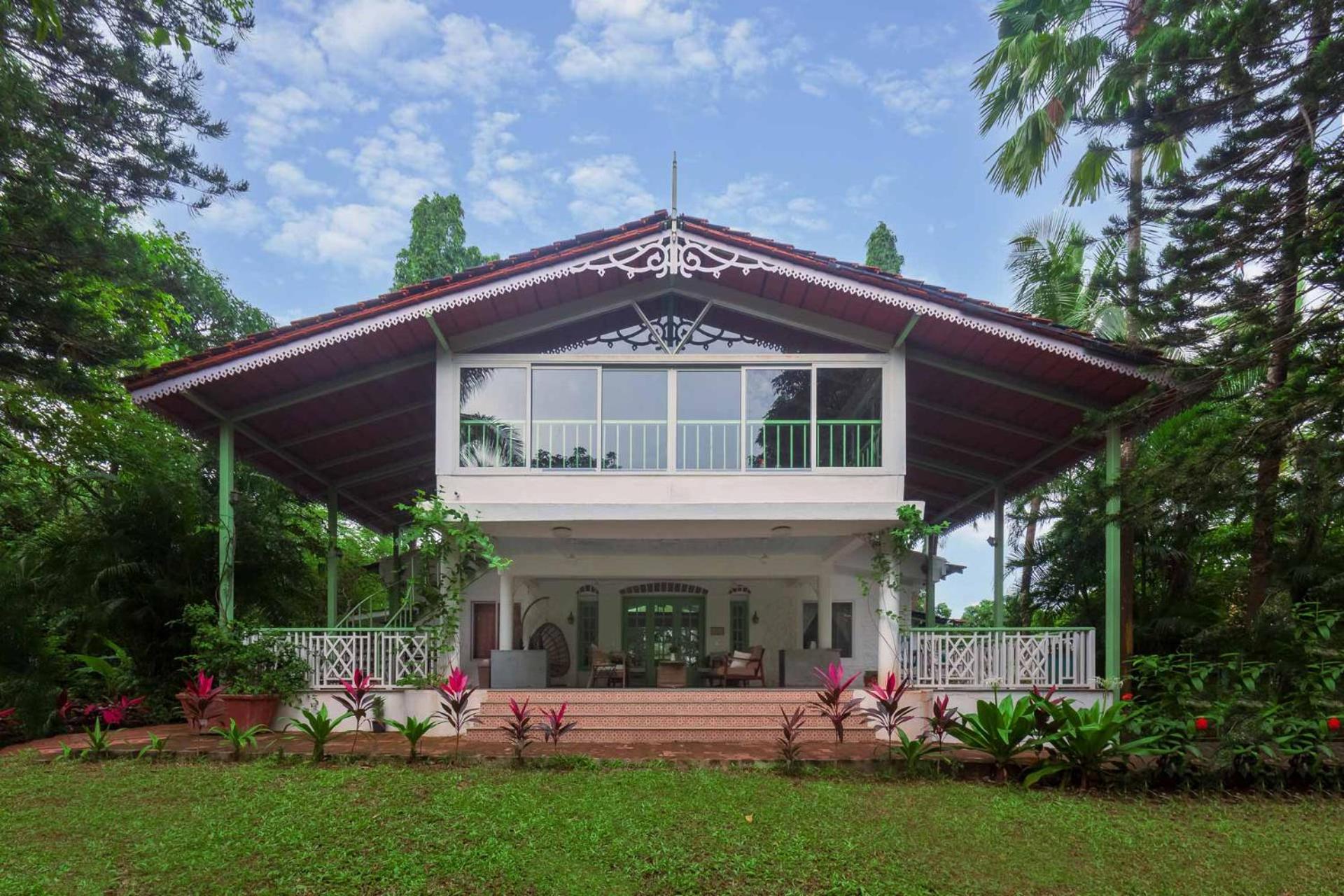 StayVista at Vanya Farms - Orchard Villa with Rustic Vintage interiors & Table Tennis table