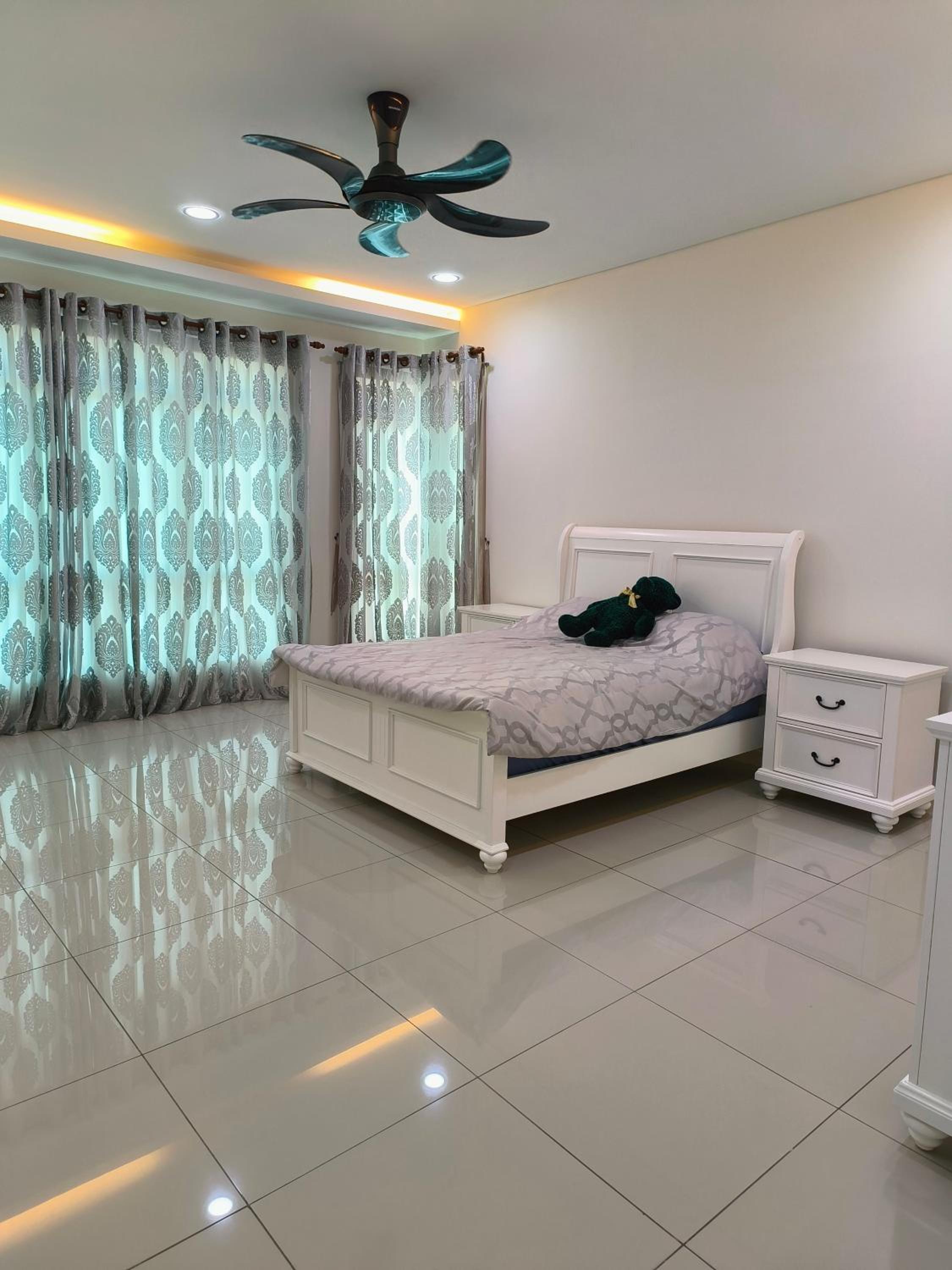 Nicely furnished Home in Kota Warisan photo 6