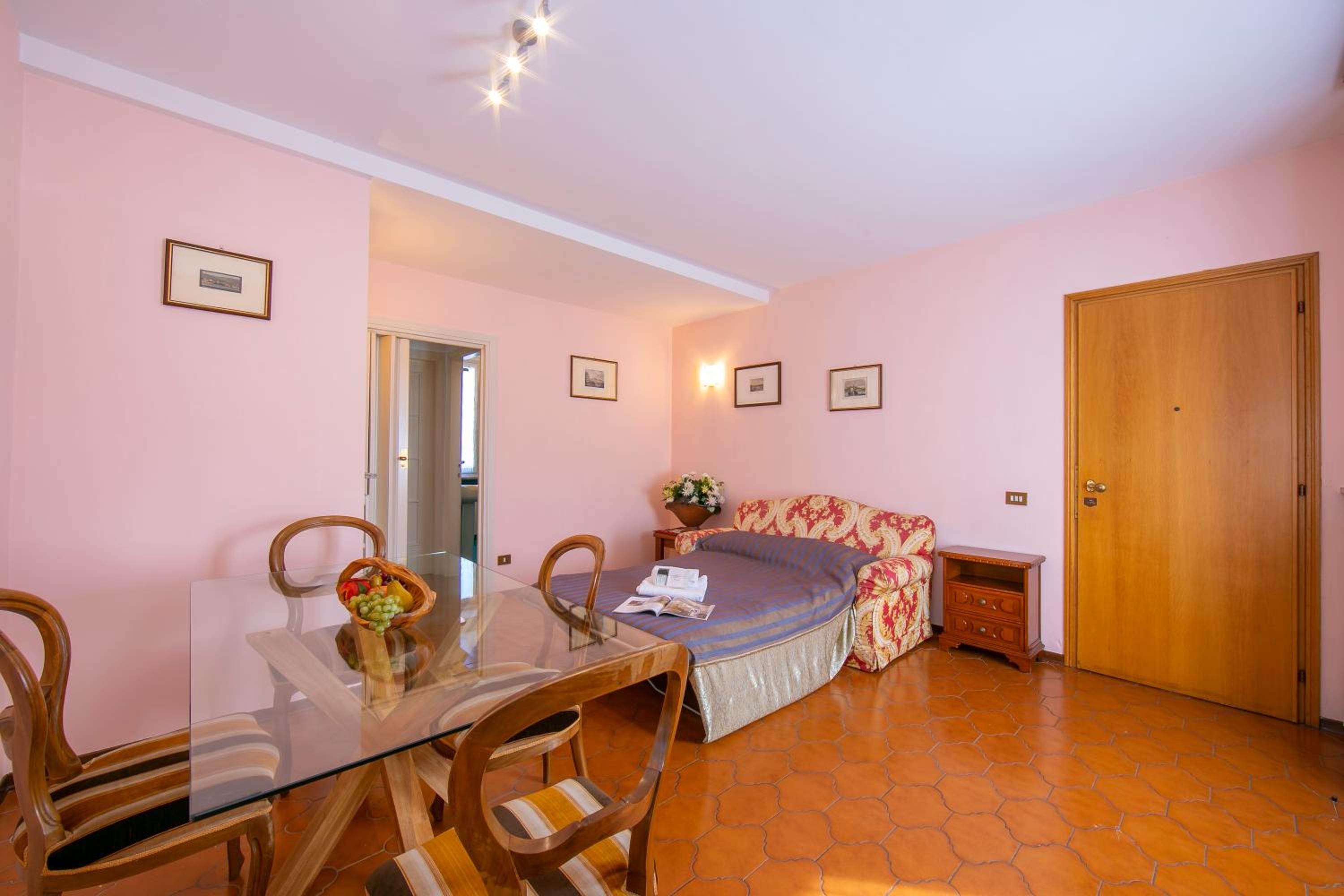 Easy Central Stresa 100 mt from lake - Happy Rentals view 5