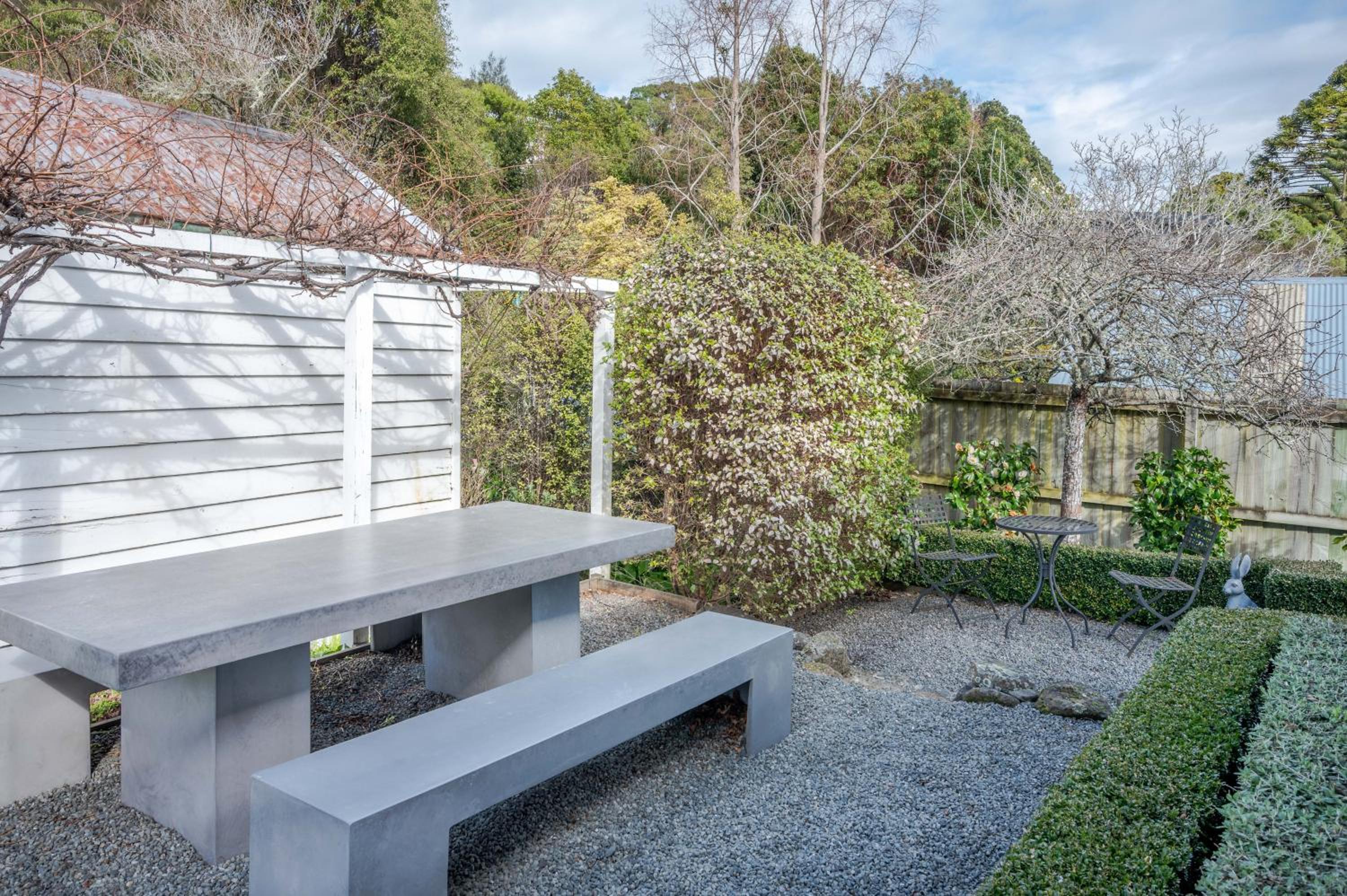 Libeau Cottage - Akaroa Holiday Home view 4
