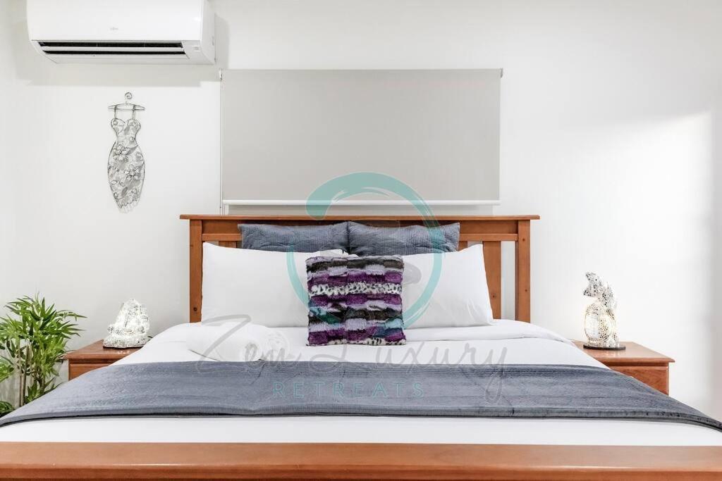 Zenhouse: 4BR Stylish Work/Family Home in Muirhead