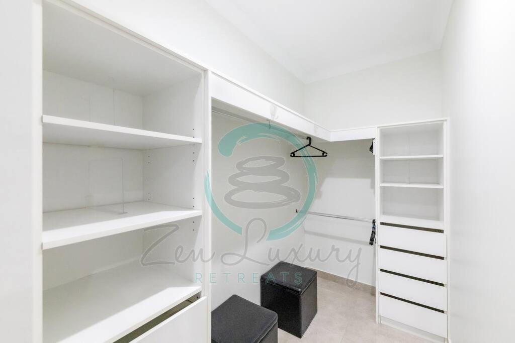 Zenhouse: 4BR Stylish Work/Family Home in Muirhead