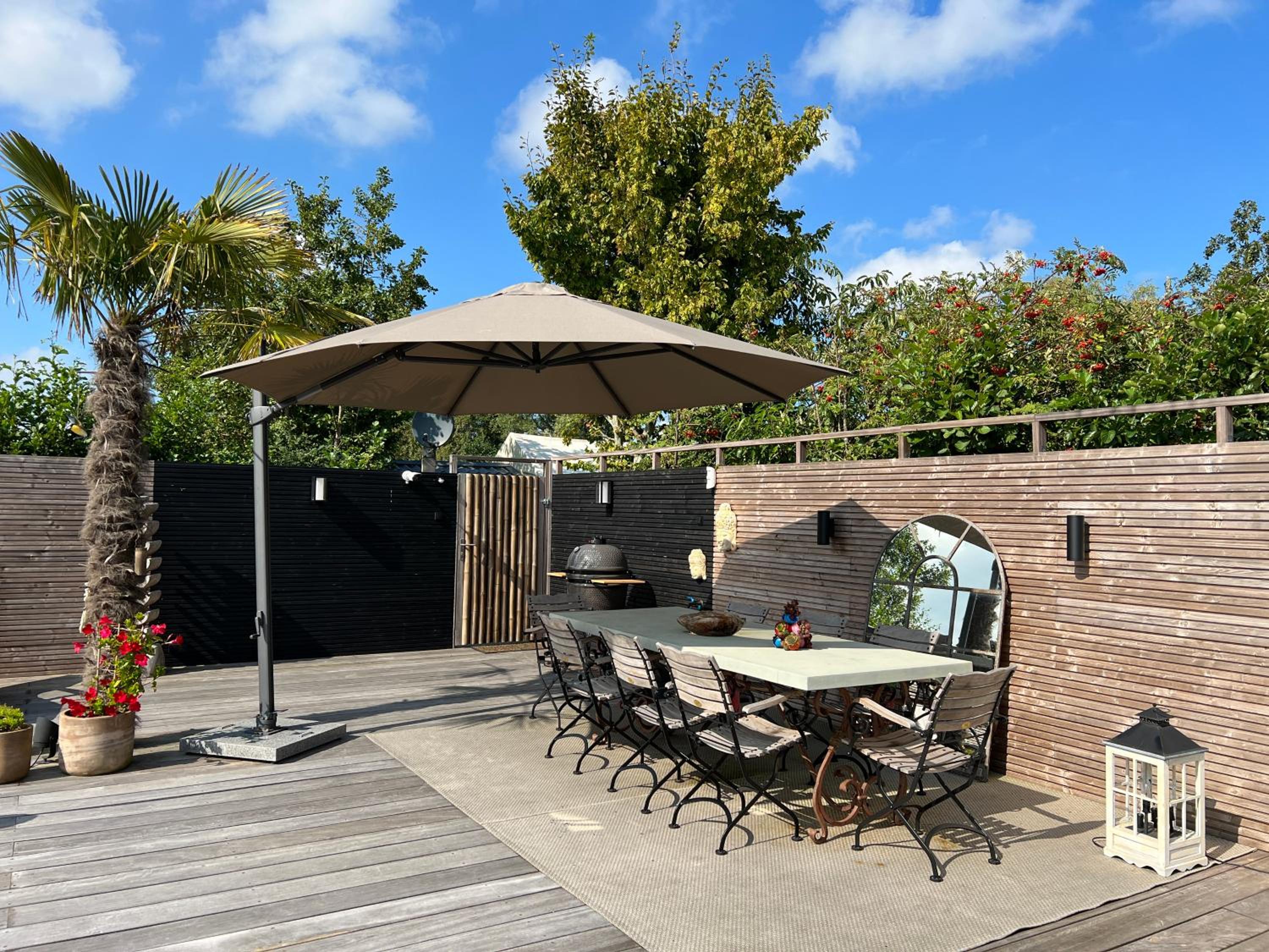 NEW - LITTLE IBIZA, on a lake near Amsterdam, with HOT TUB! view 4