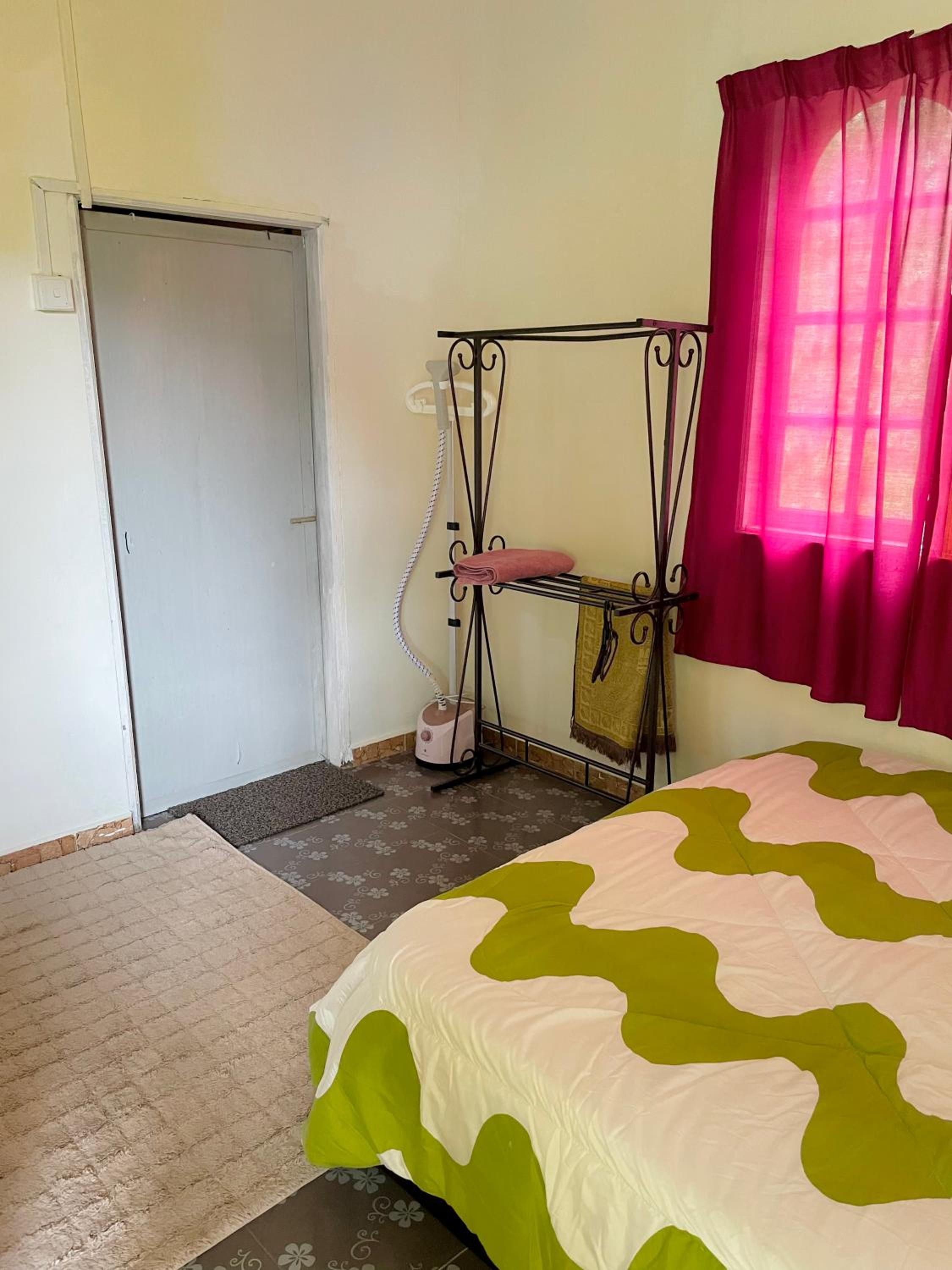 yellow homestay