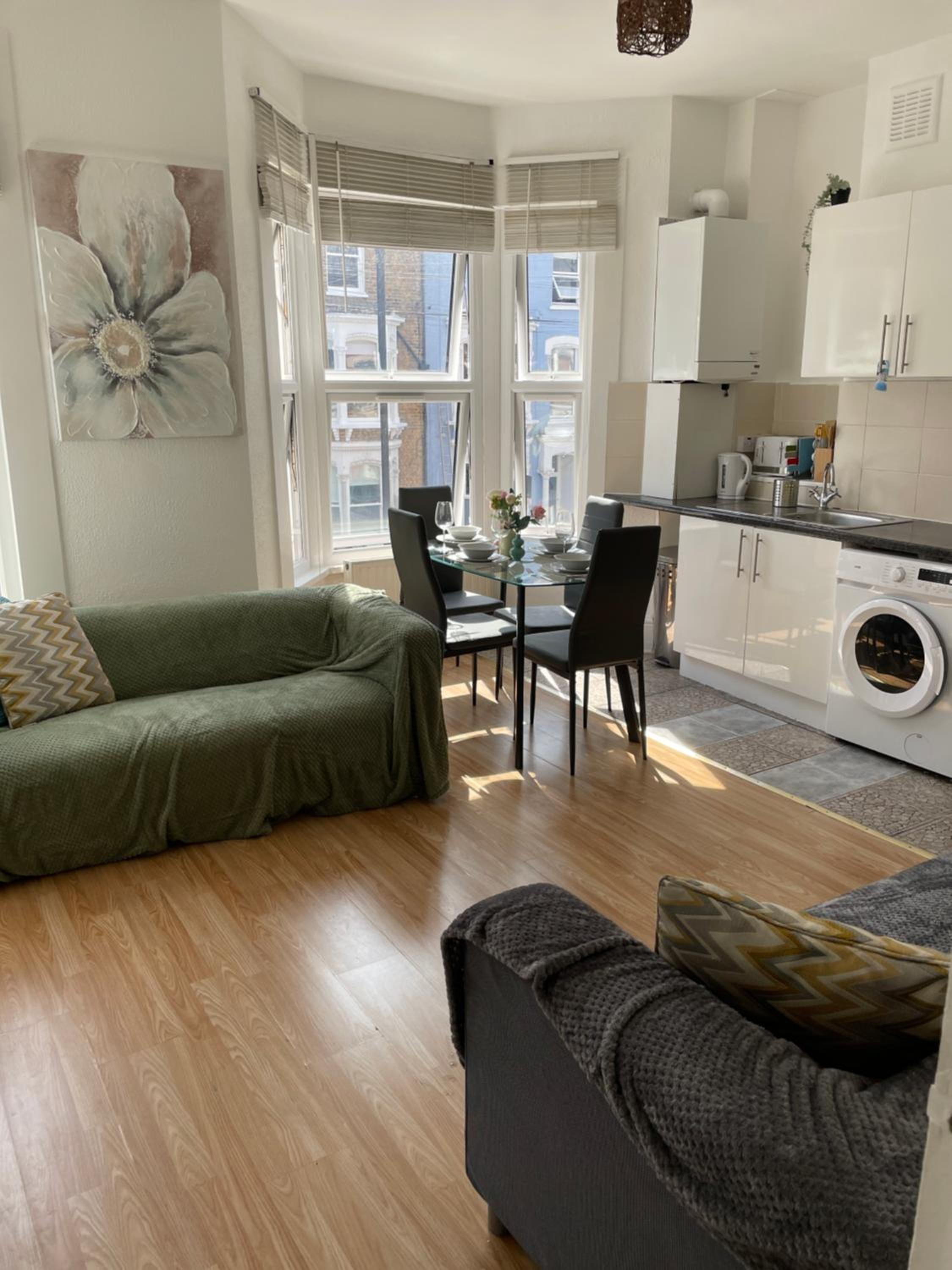 Large, Bright and Spacious 3 Bed Flat in London