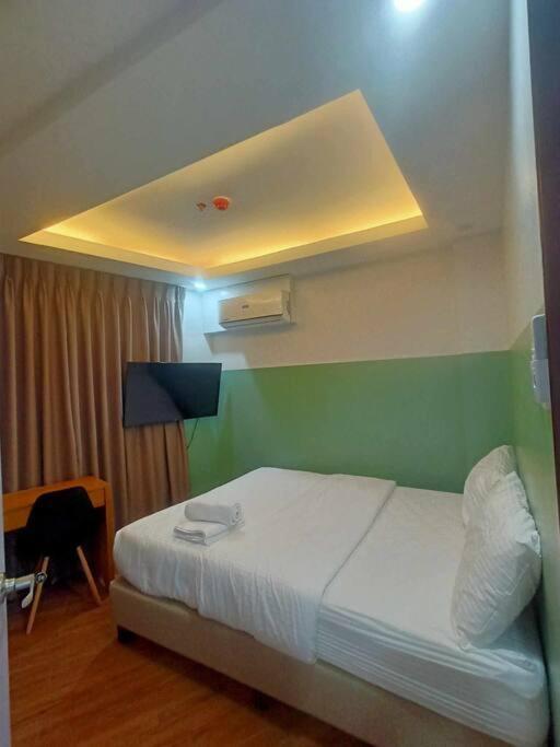 St. Marvin Studio Makati M301 view 5