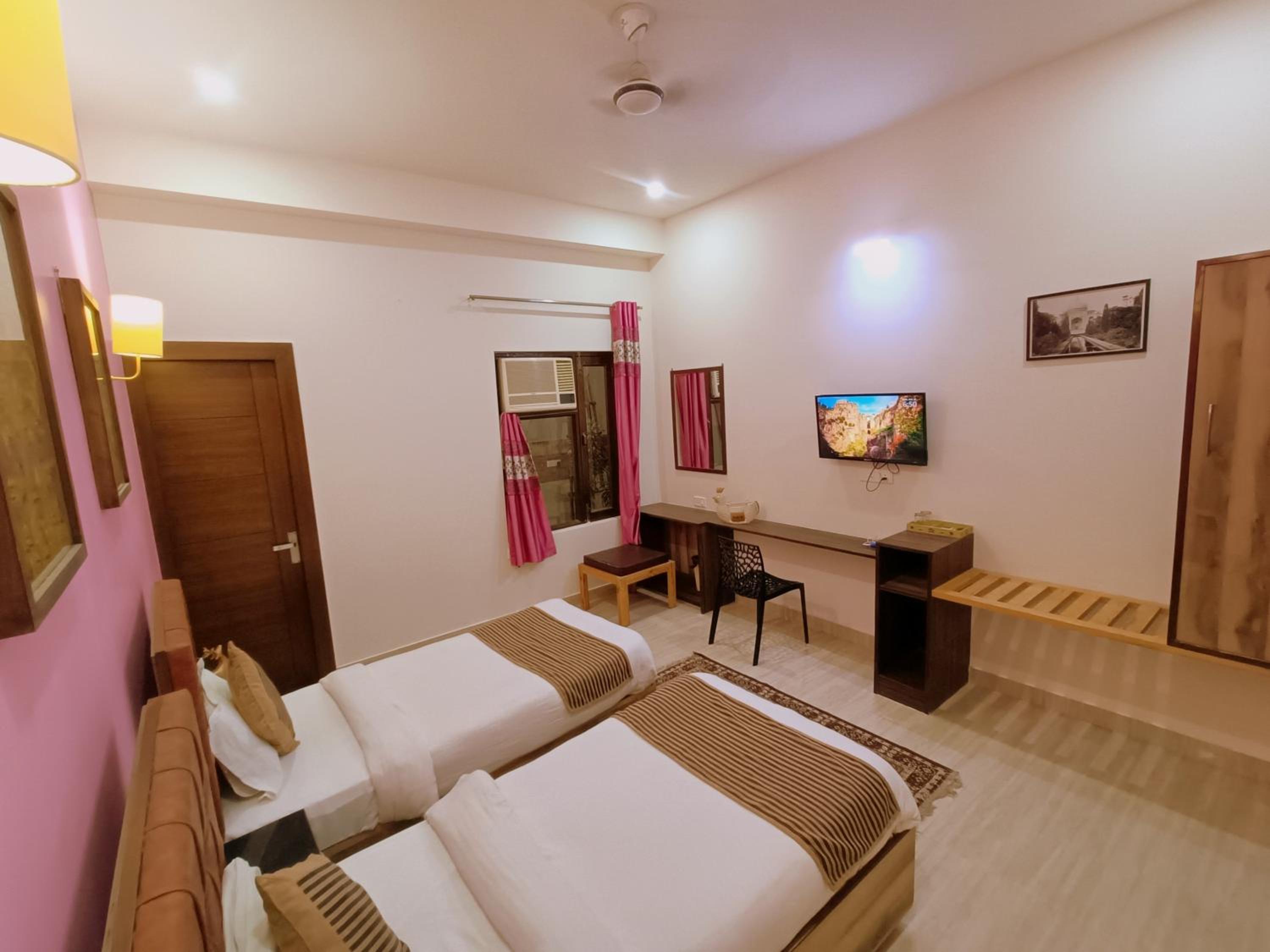 Photo 11 sur 115 de The Hideout Agra Garden Homestay - Near Taj Mahal