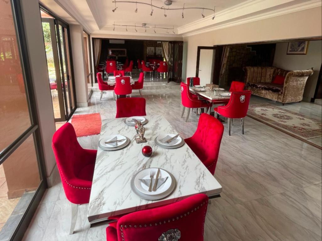 Gucci Manor Boutique Guesthouse
